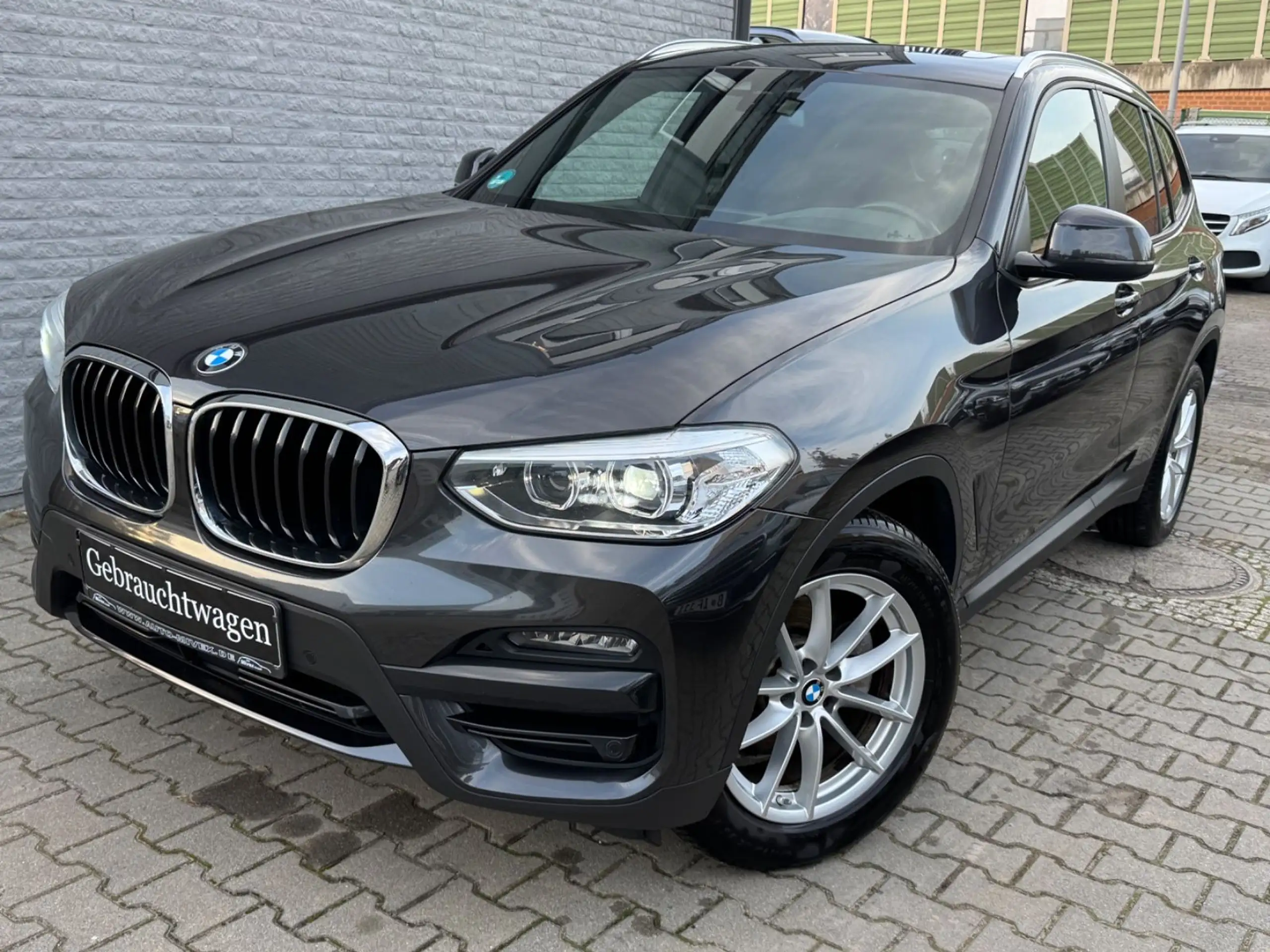 BMW - X3