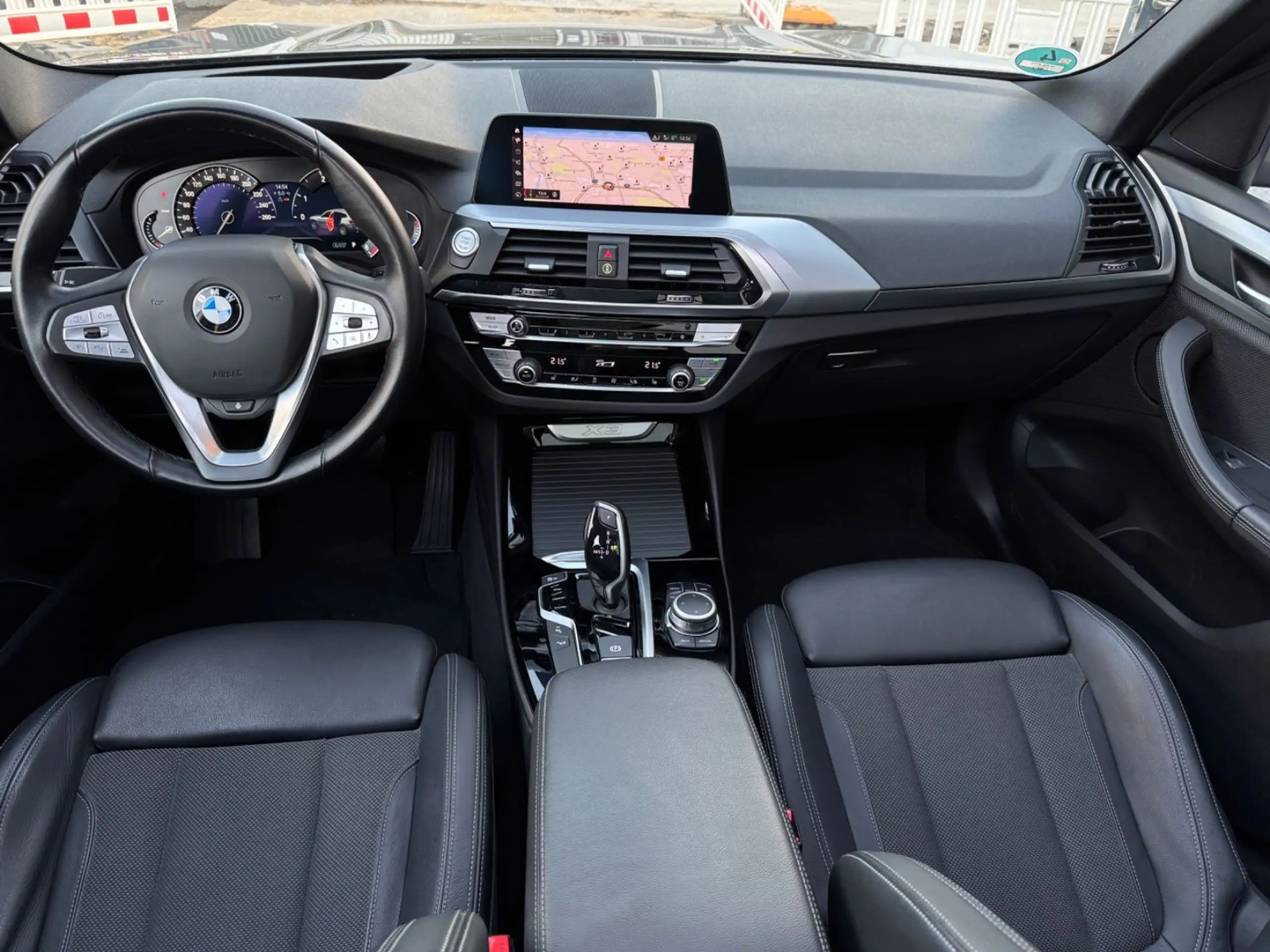 BMW - X3