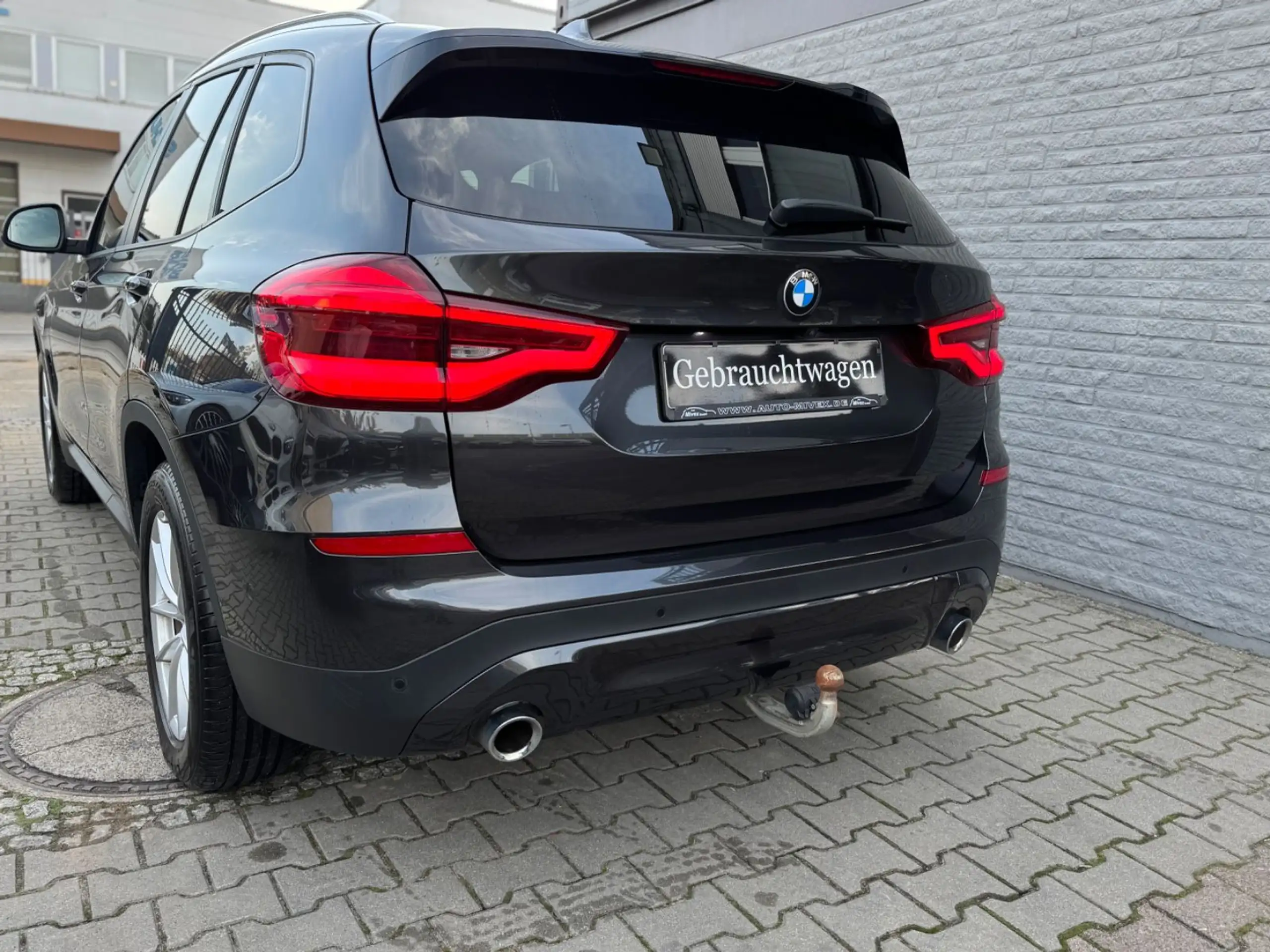 BMW - X3