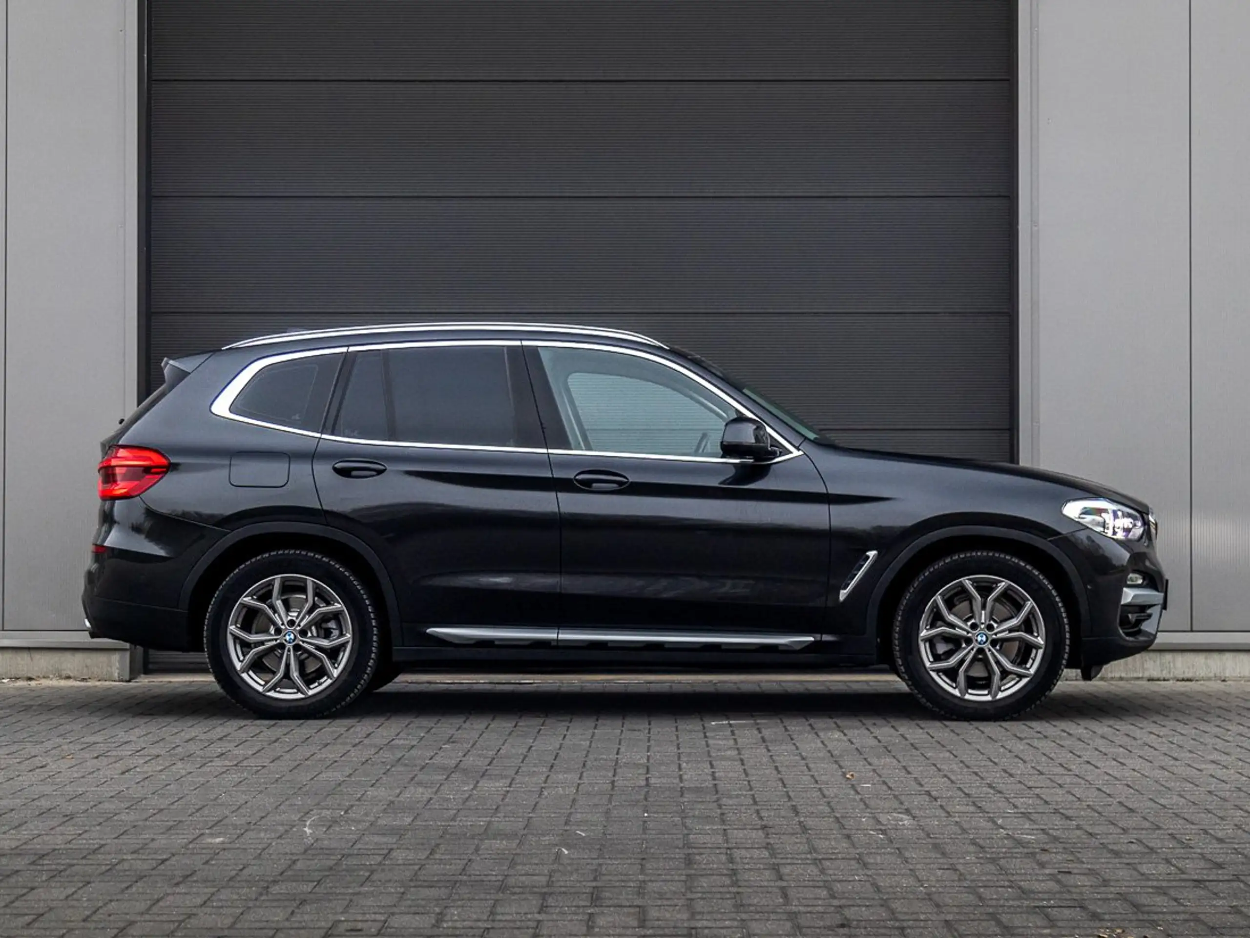 BMW - X3