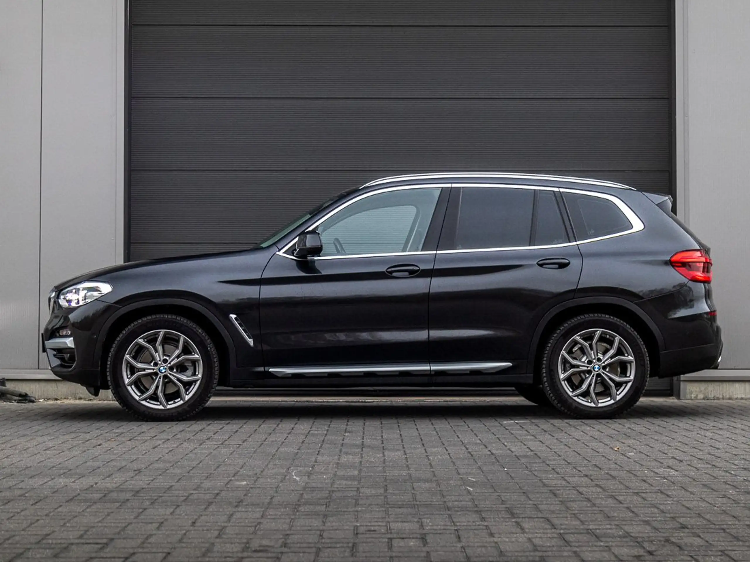 BMW - X3