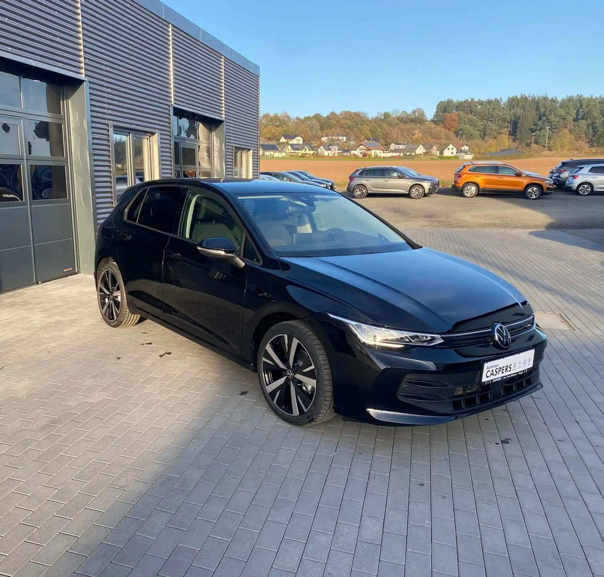 Volkswagen - Golf