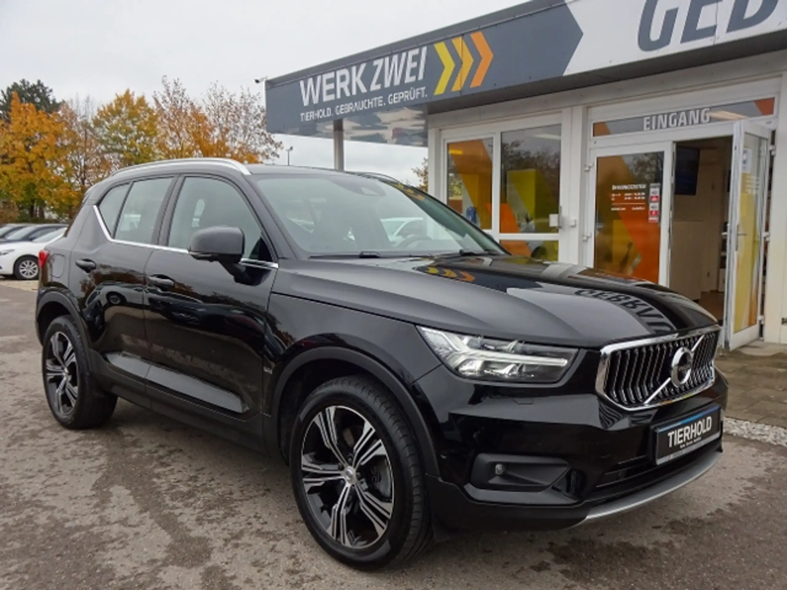 Volvo - XC40