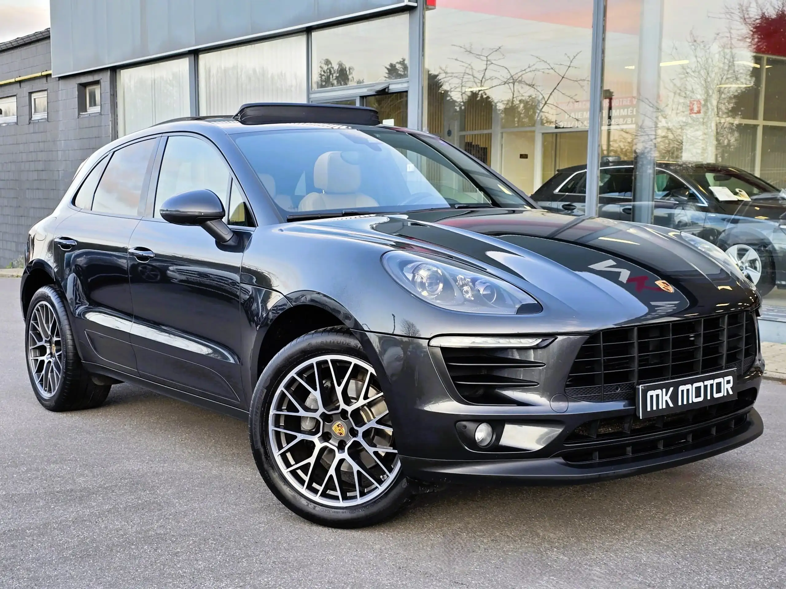 Porsche - Macan