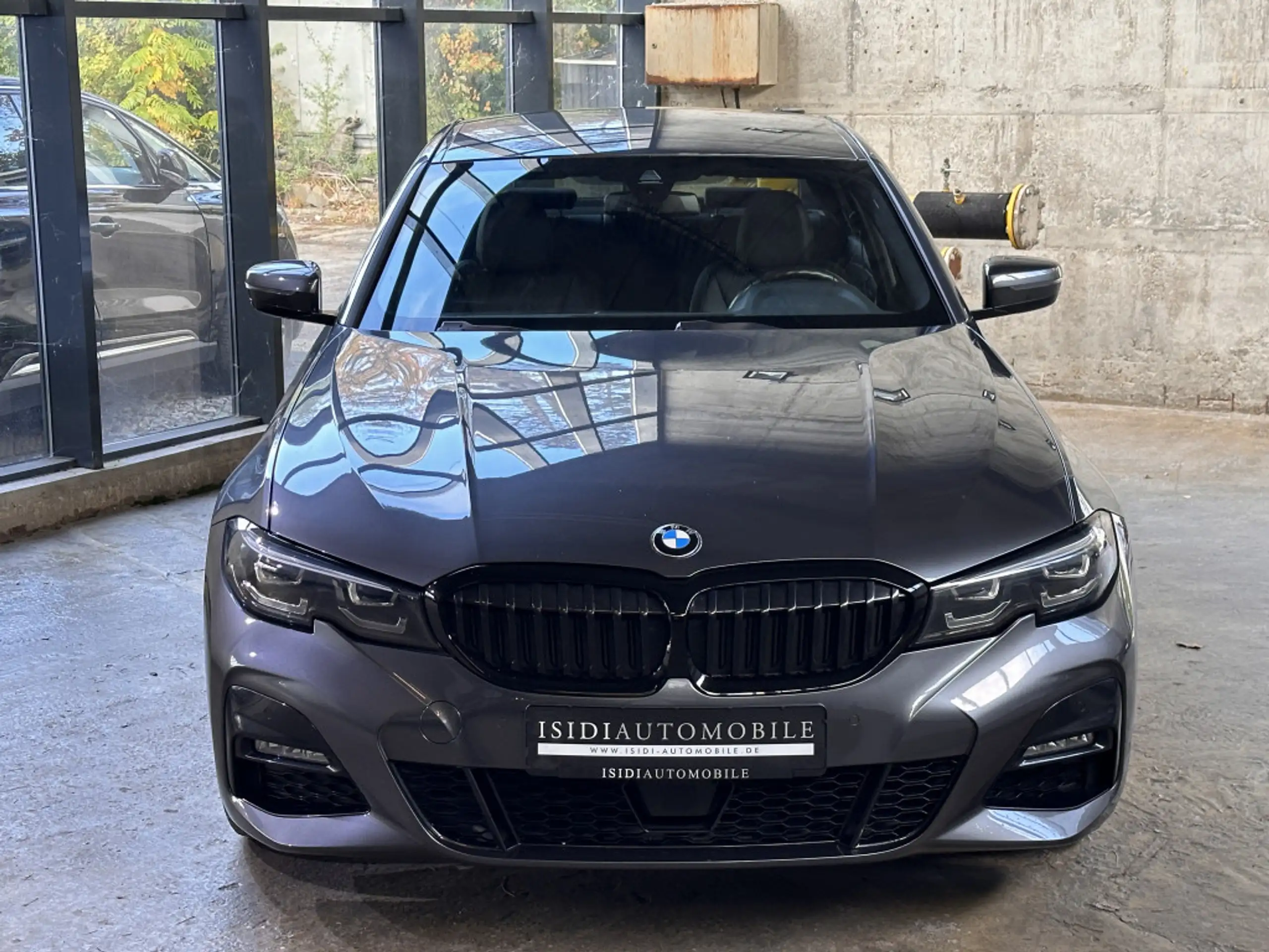 BMW - 330