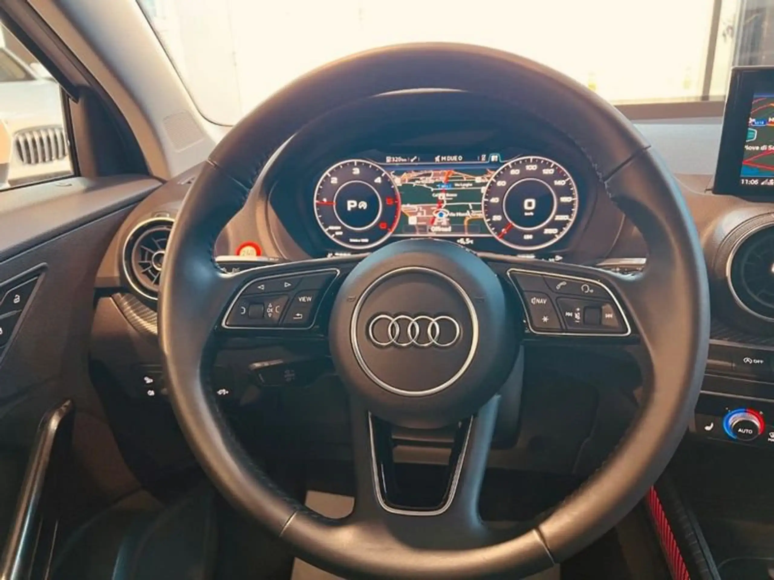 Audi - Q2