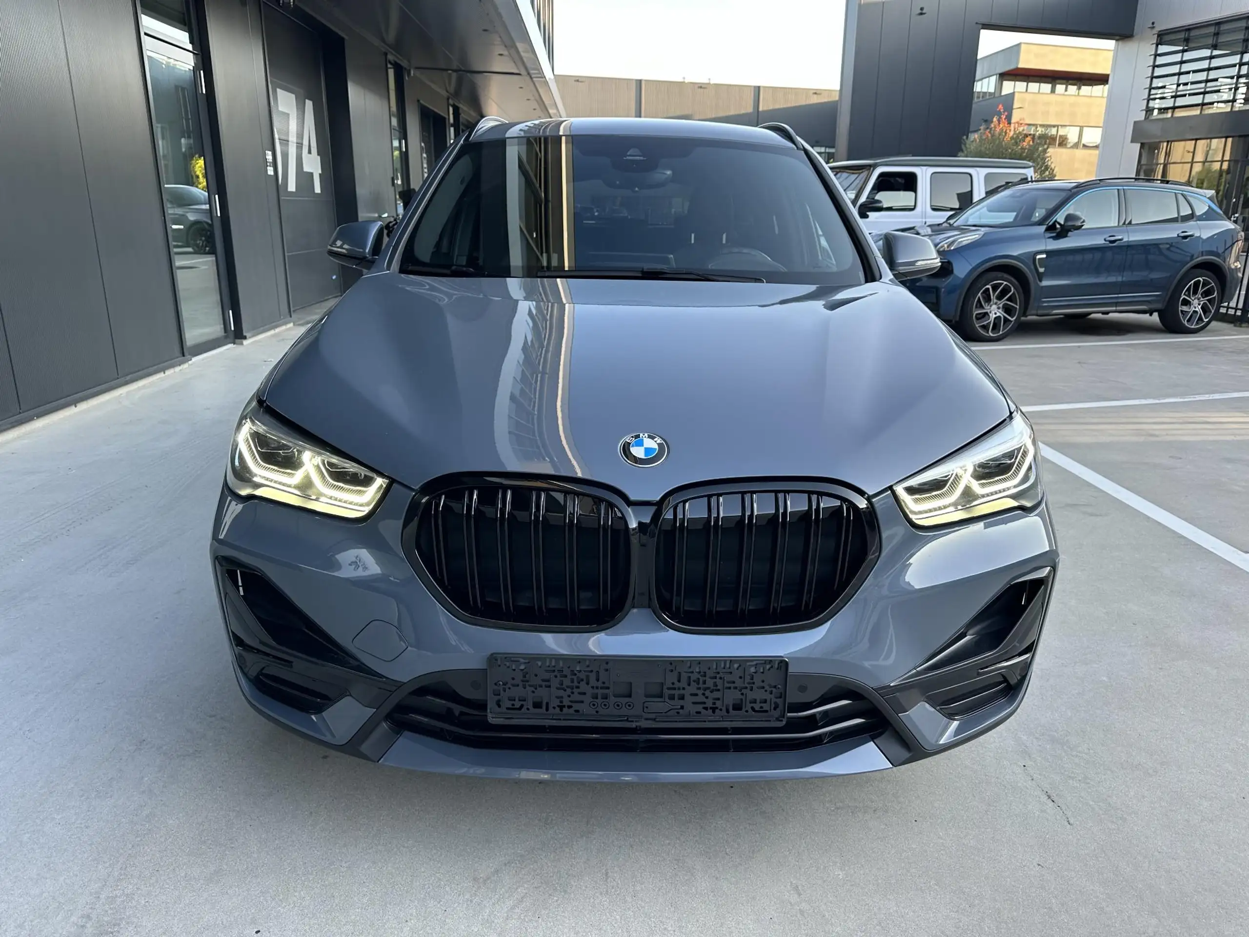 BMW - X1