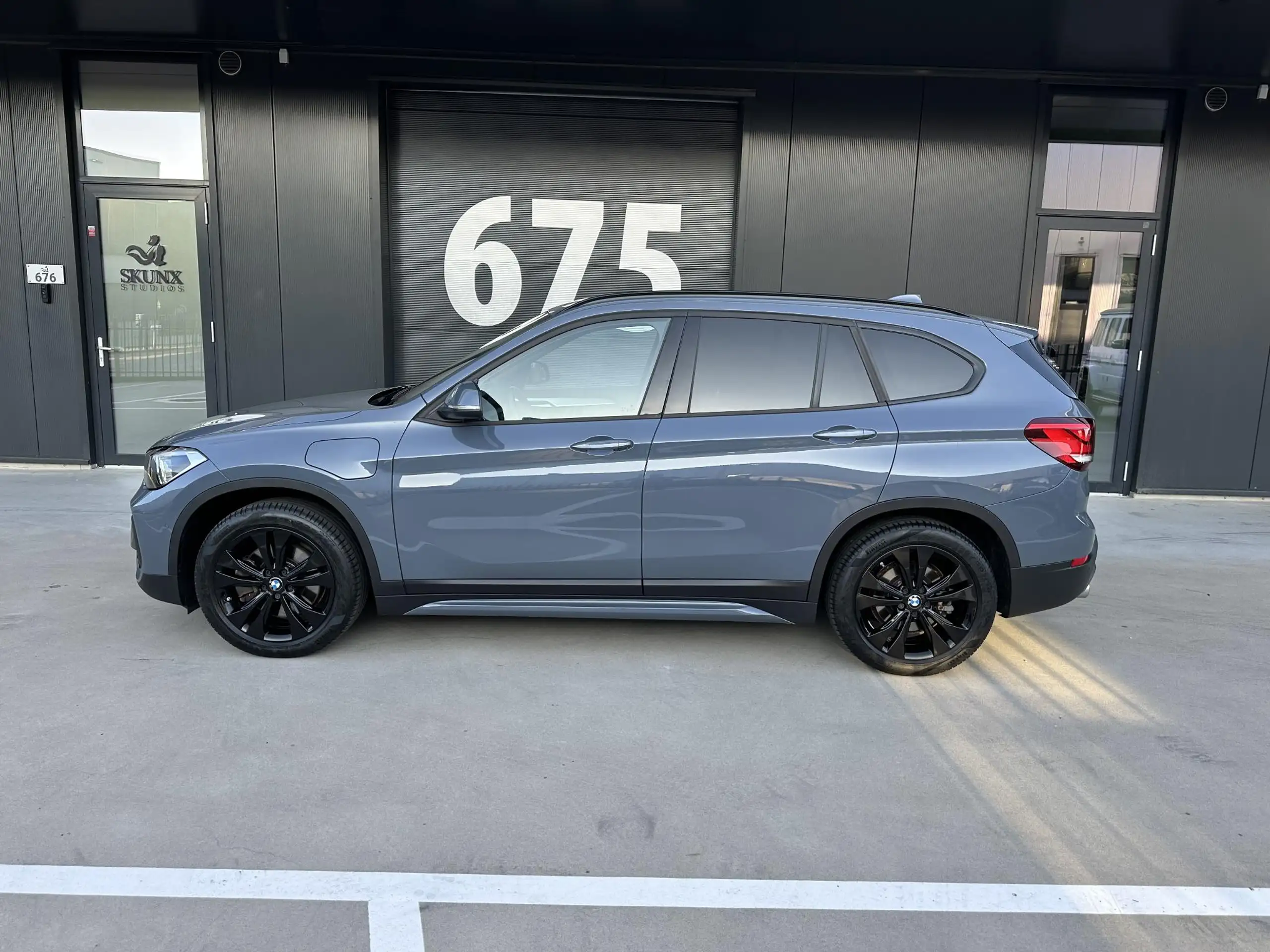 BMW - X1