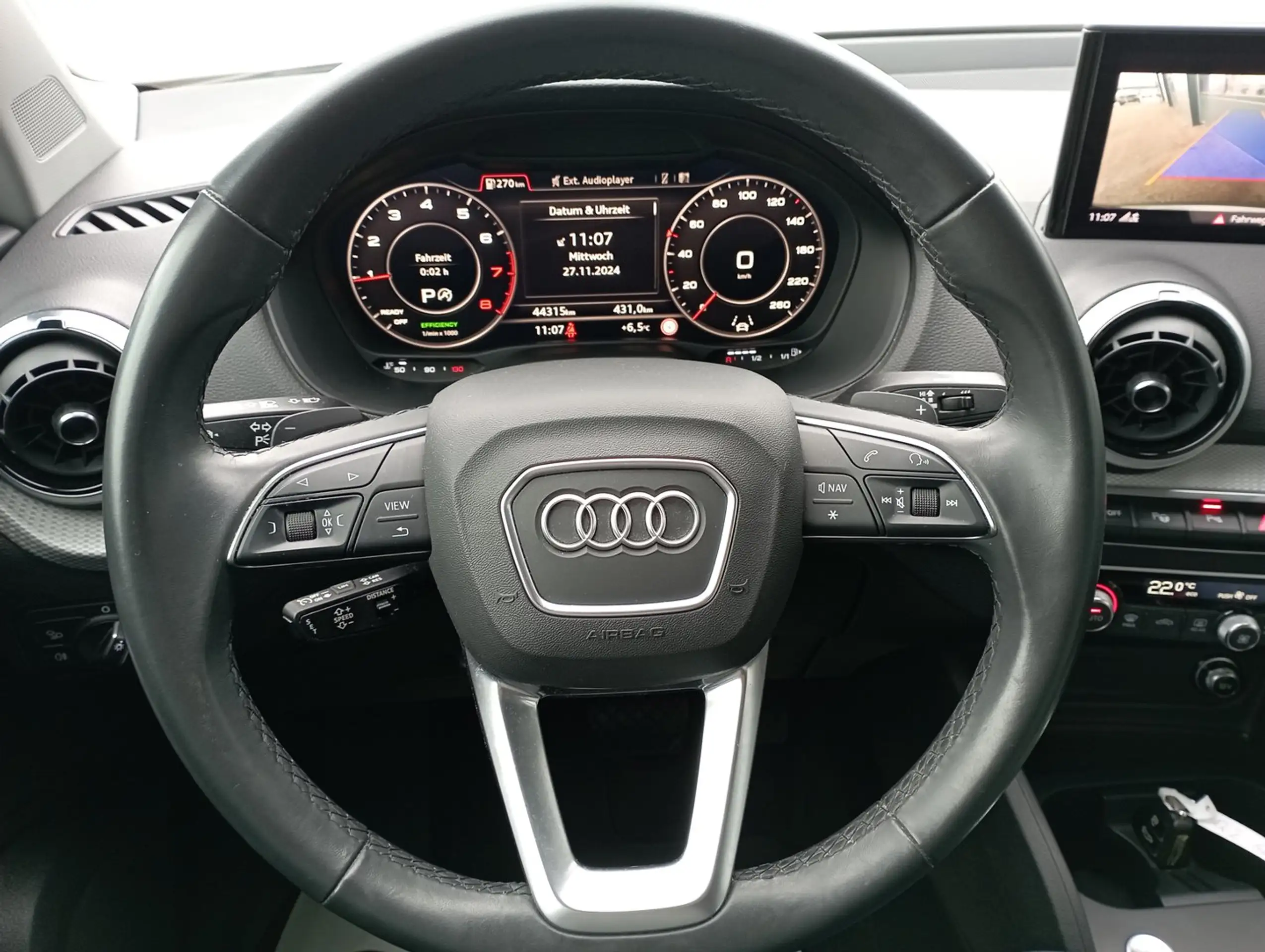 Audi - Q2