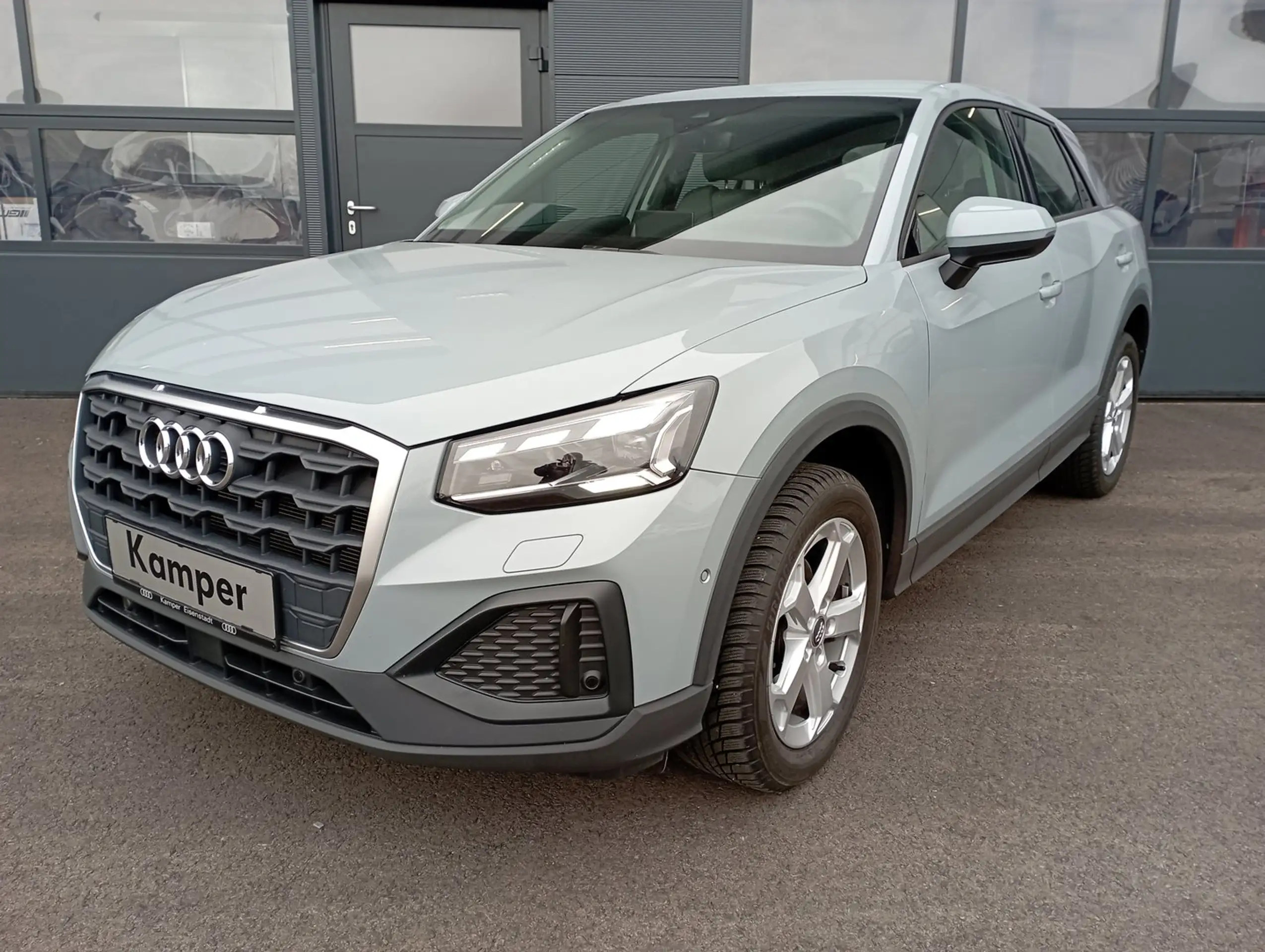 Audi - Q2