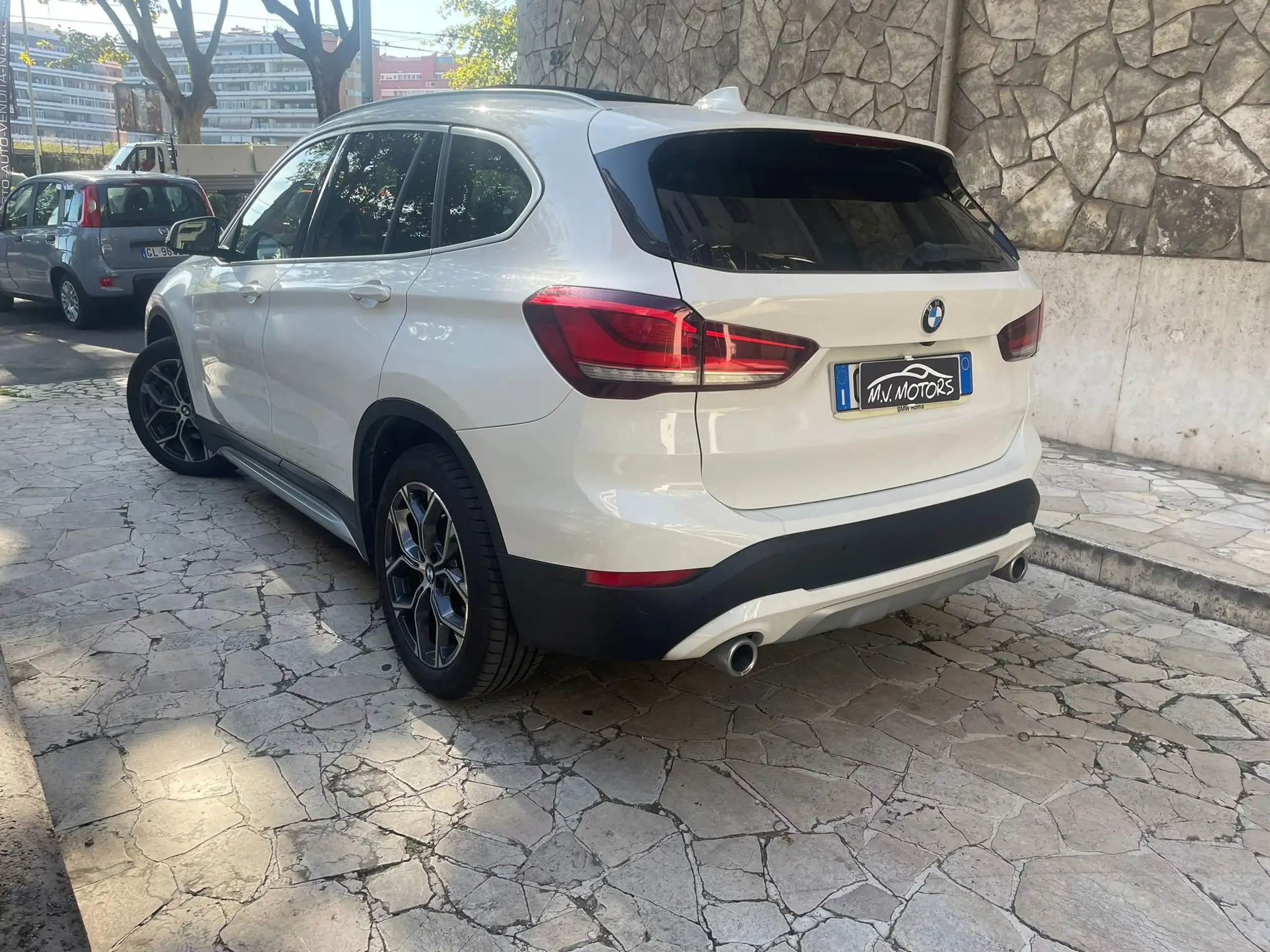 BMW - X1