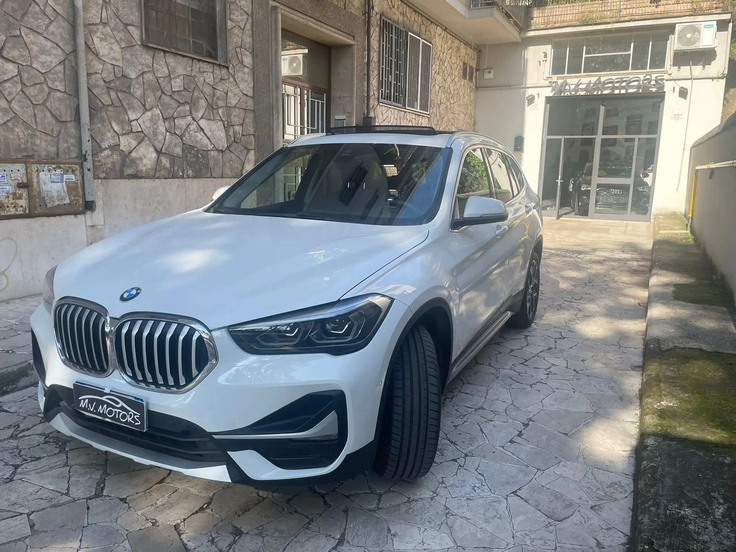 BMW - X1