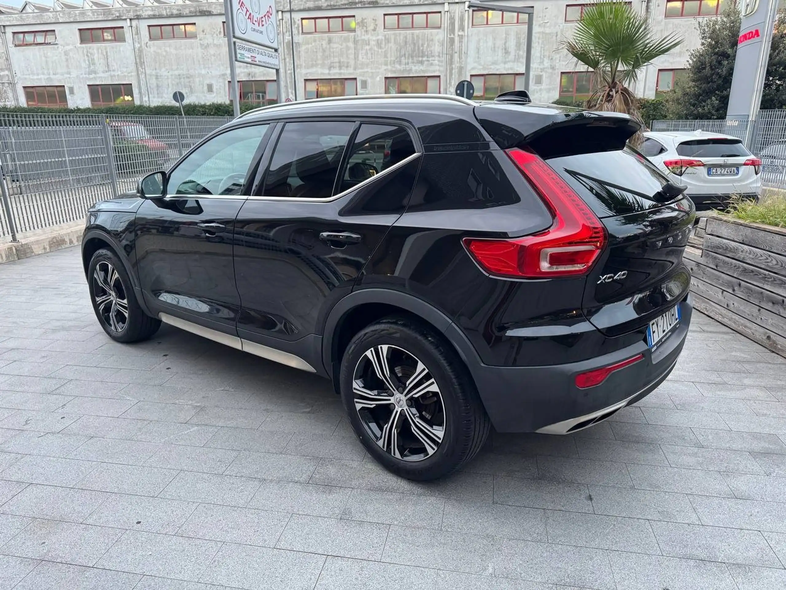 Volvo - XC40