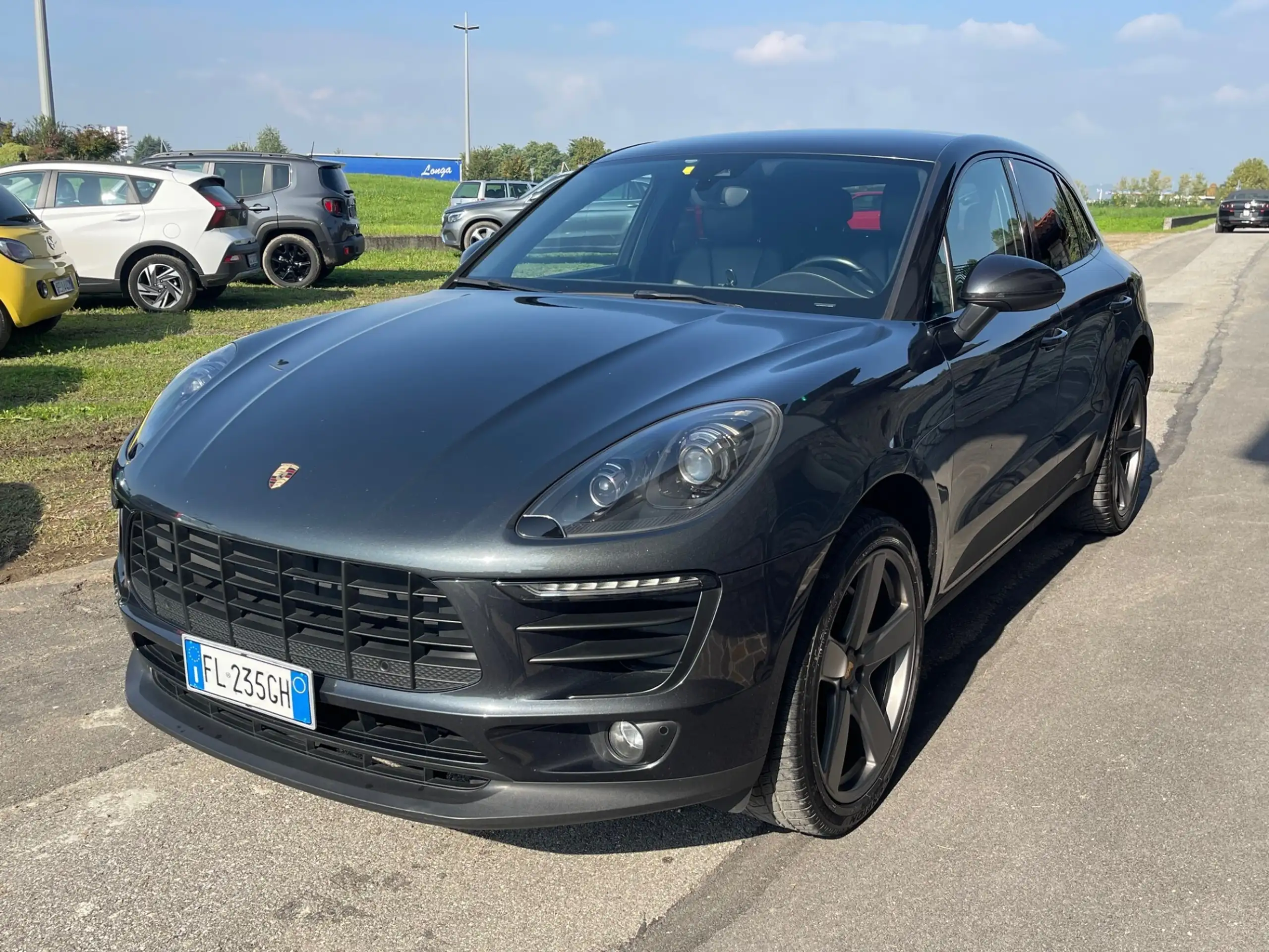 Porsche - Macan