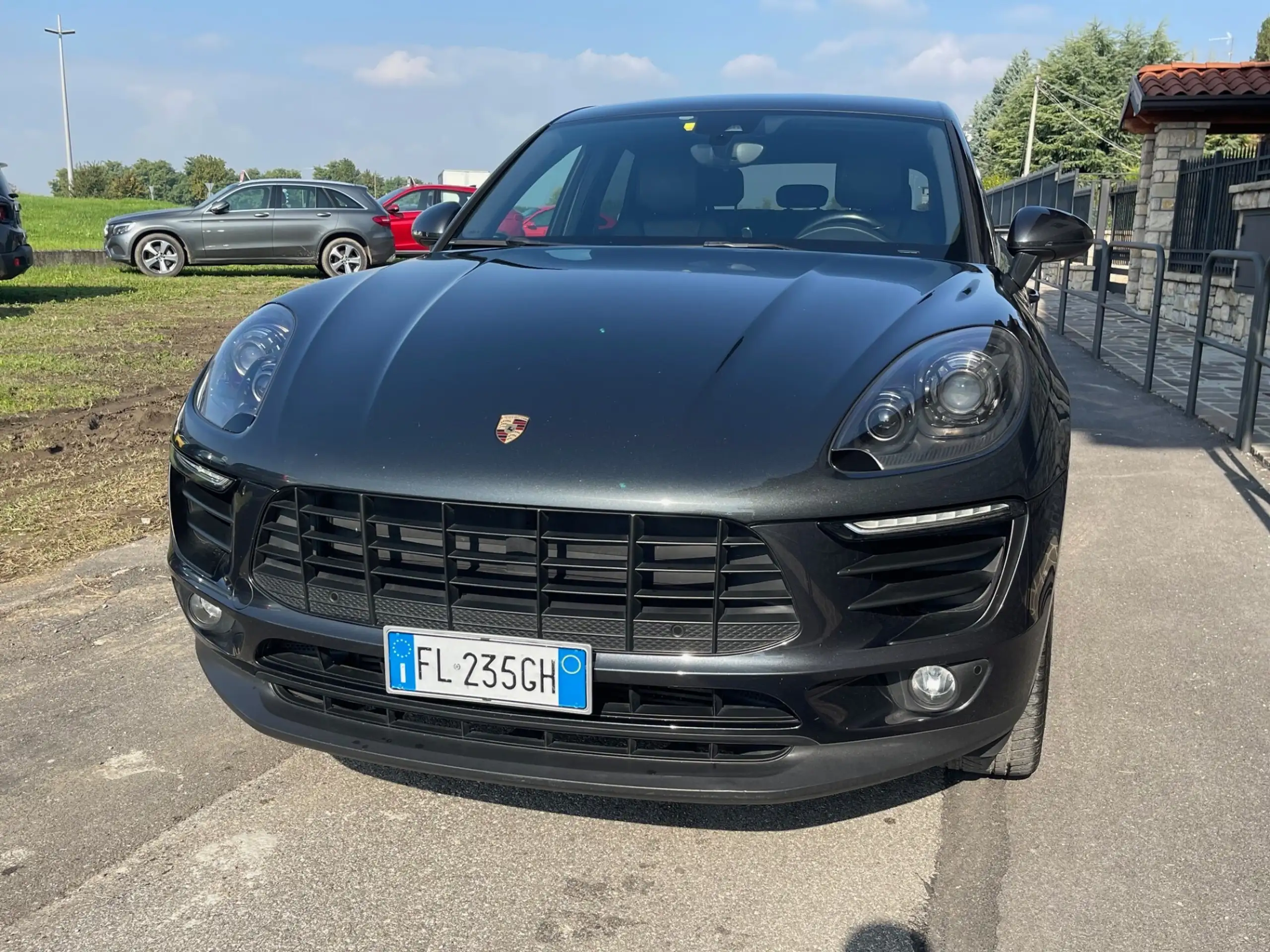 Porsche - Macan