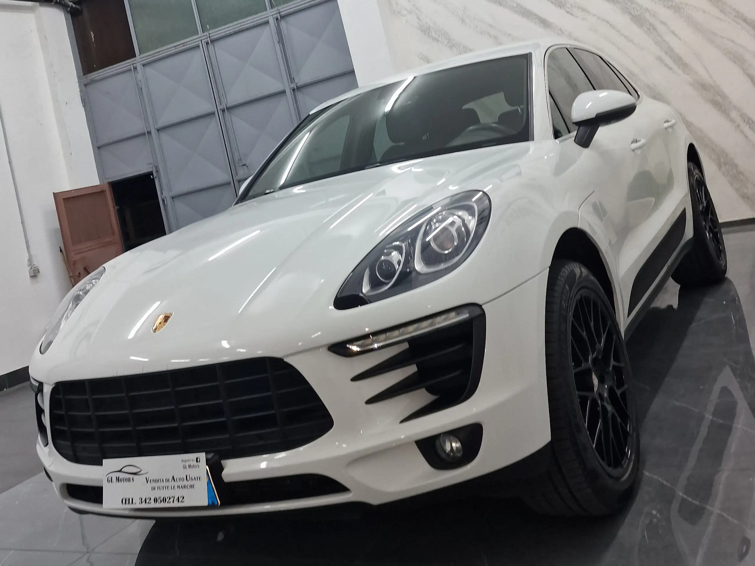 Porsche - Macan