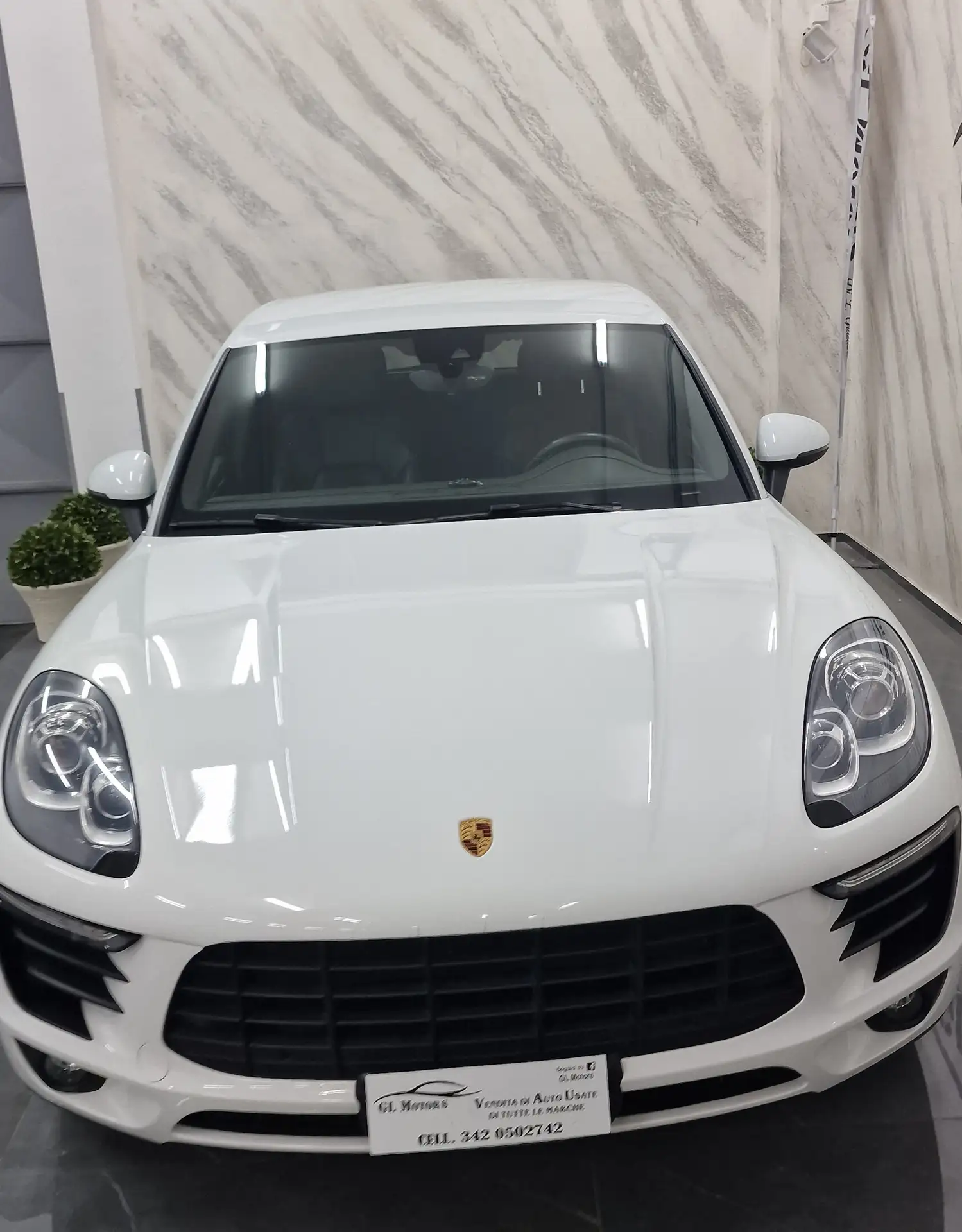 Porsche - Macan