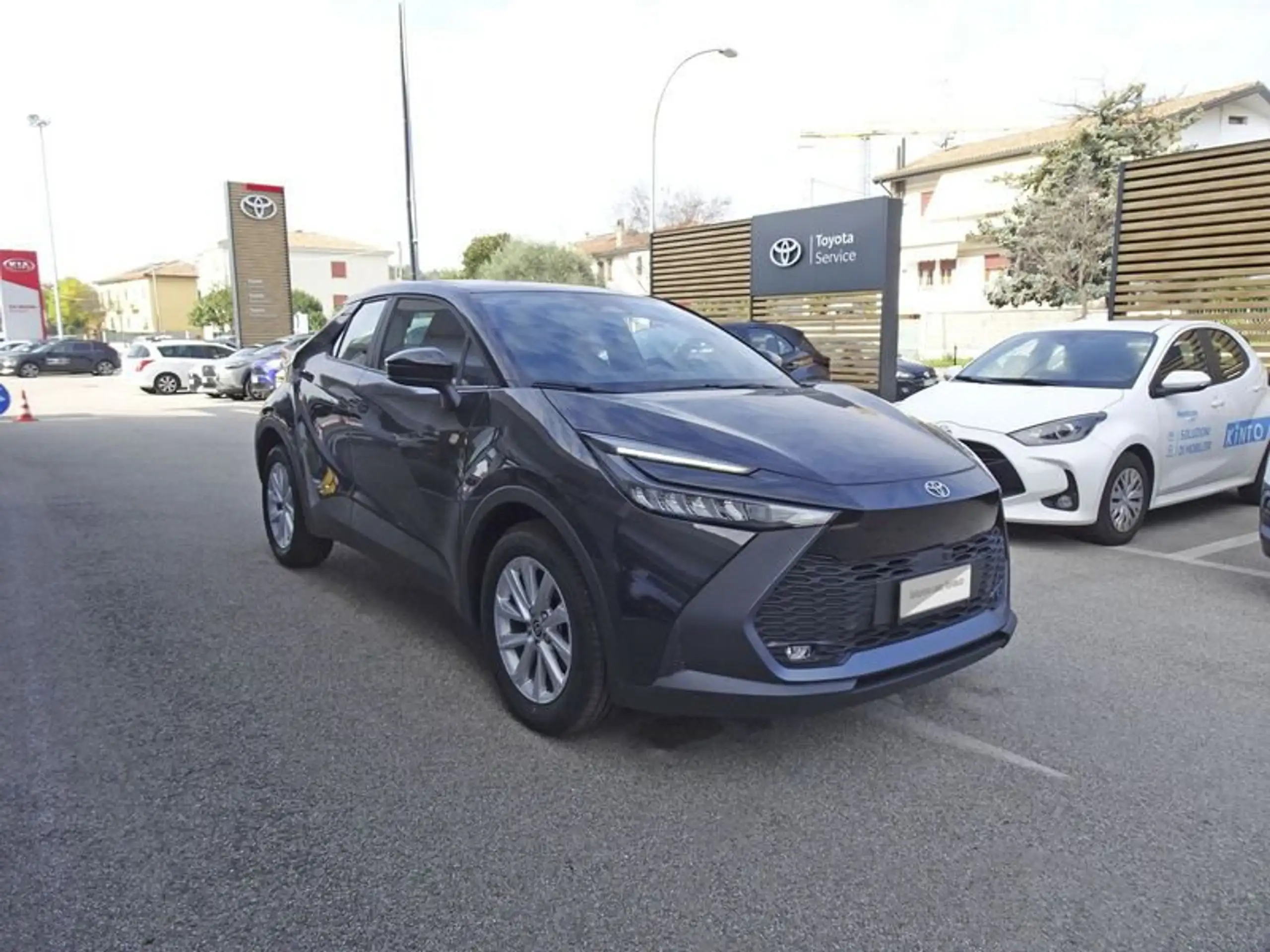 Toyota - C-HR