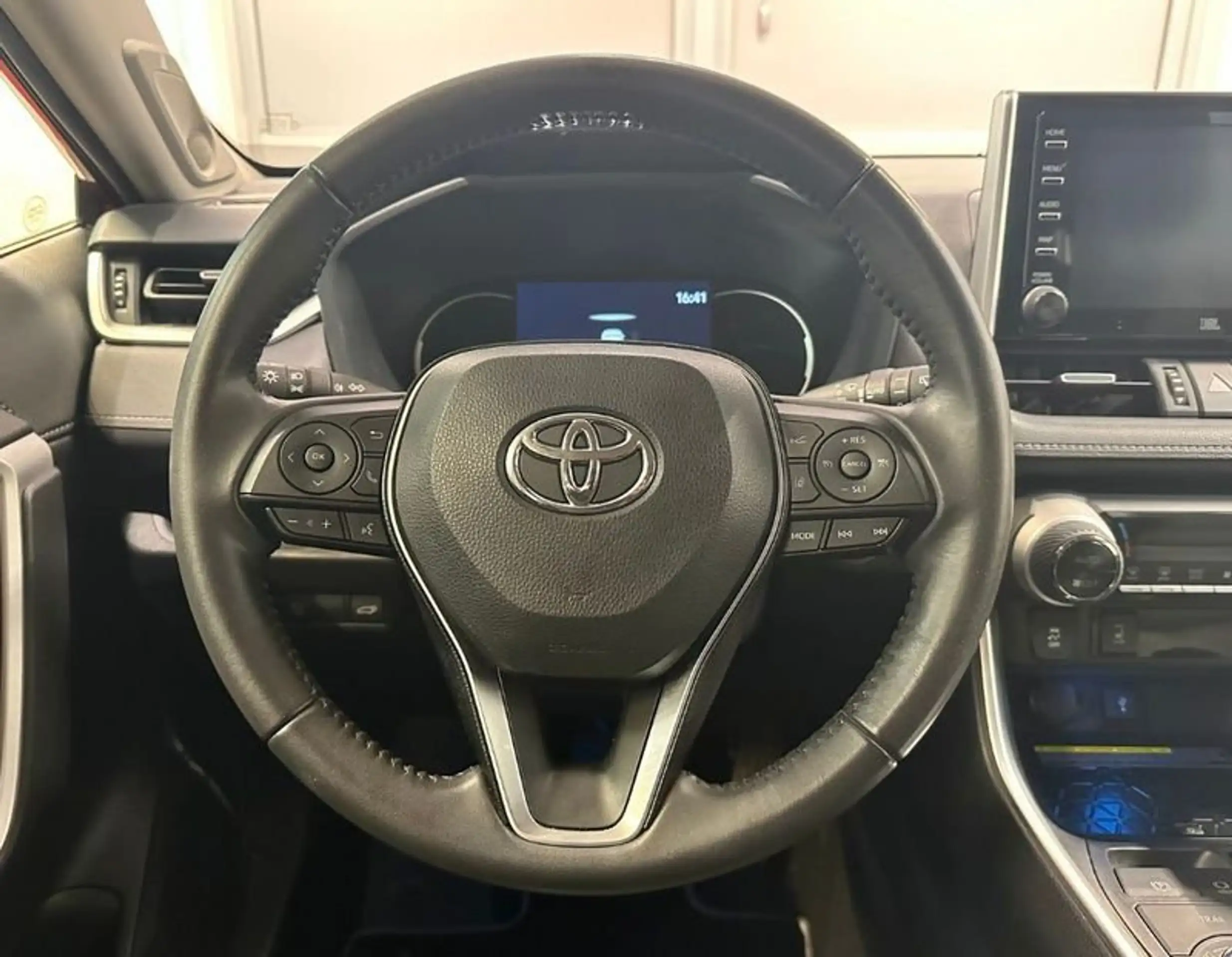 Toyota - RAV 4