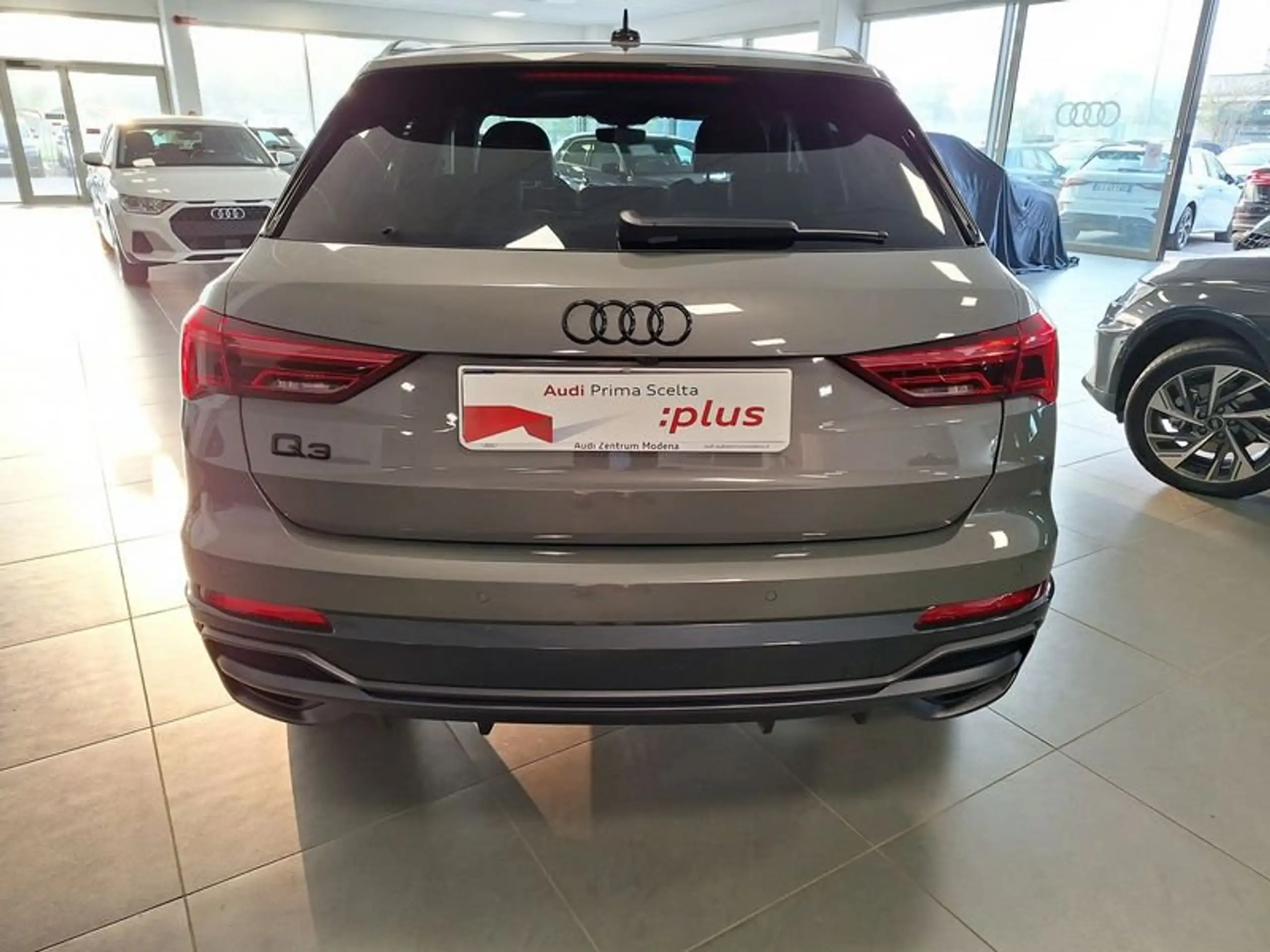 Audi - Q3