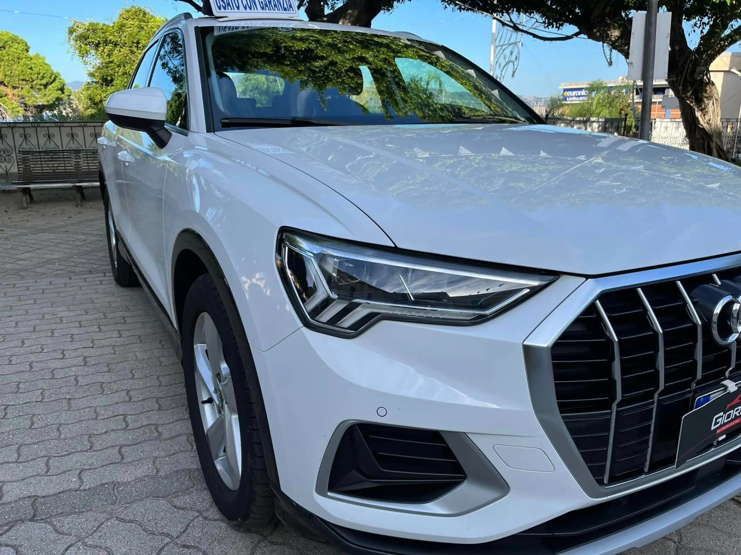 Audi - Q3