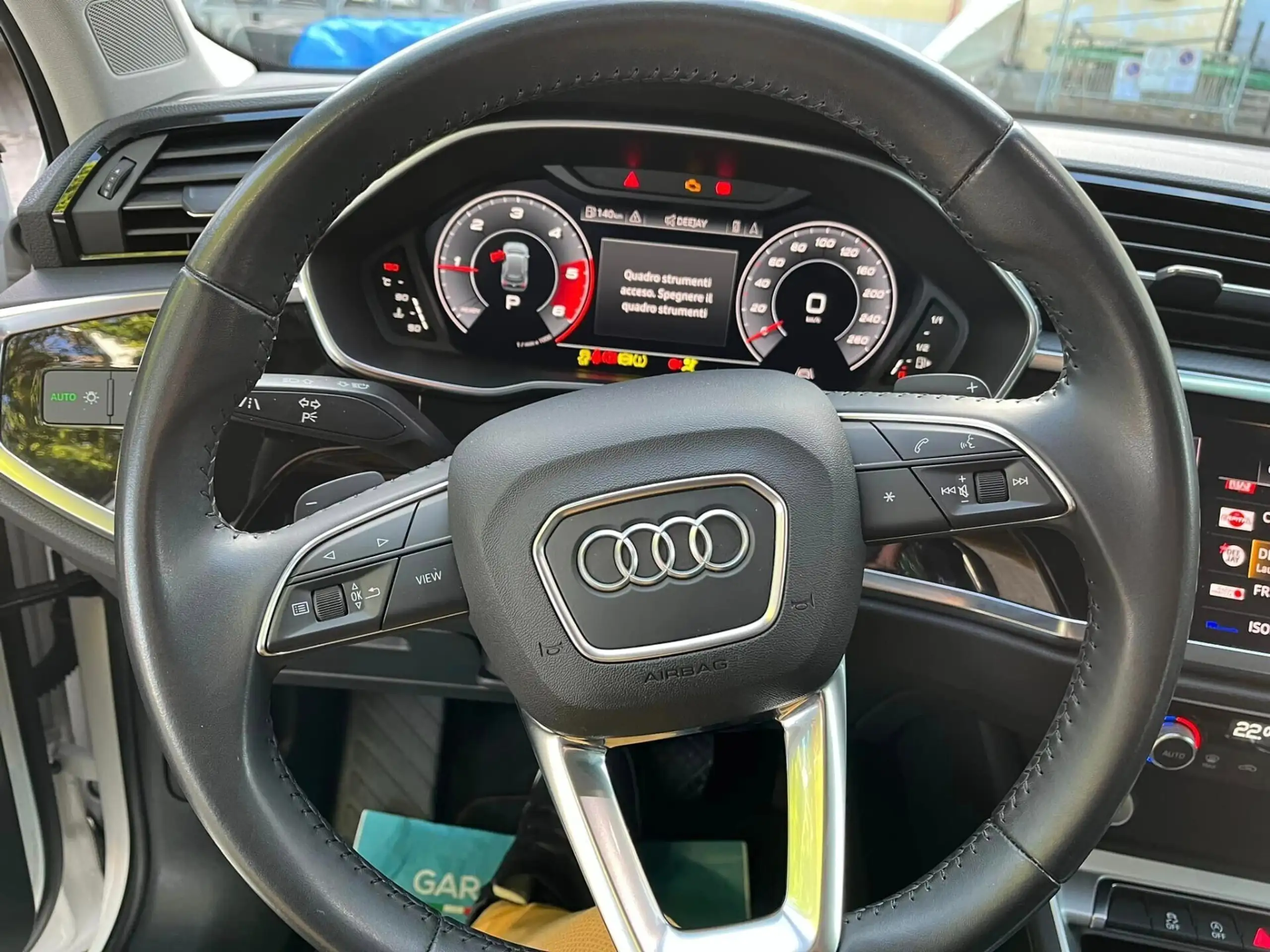 Audi - Q3