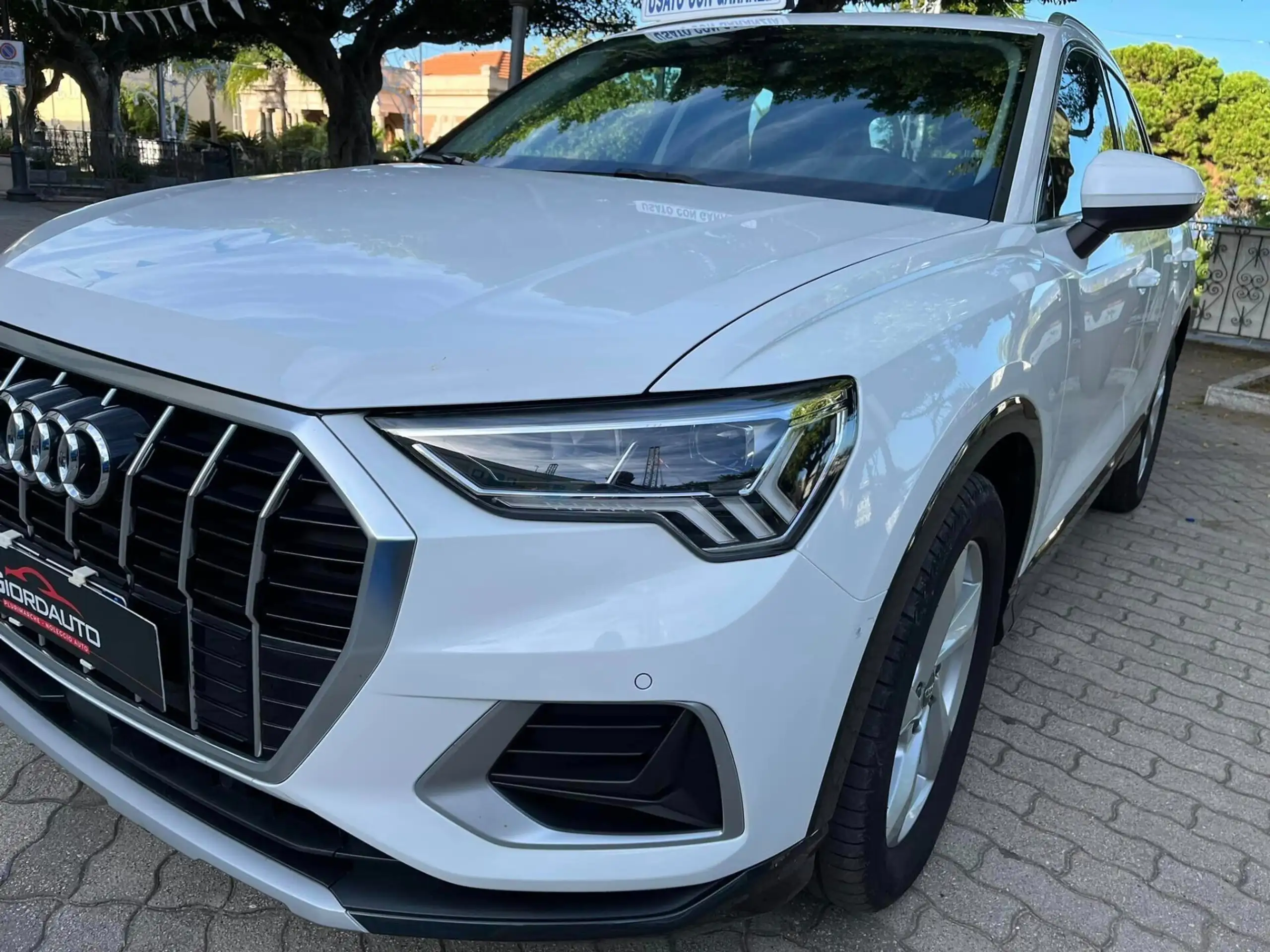 Audi - Q3