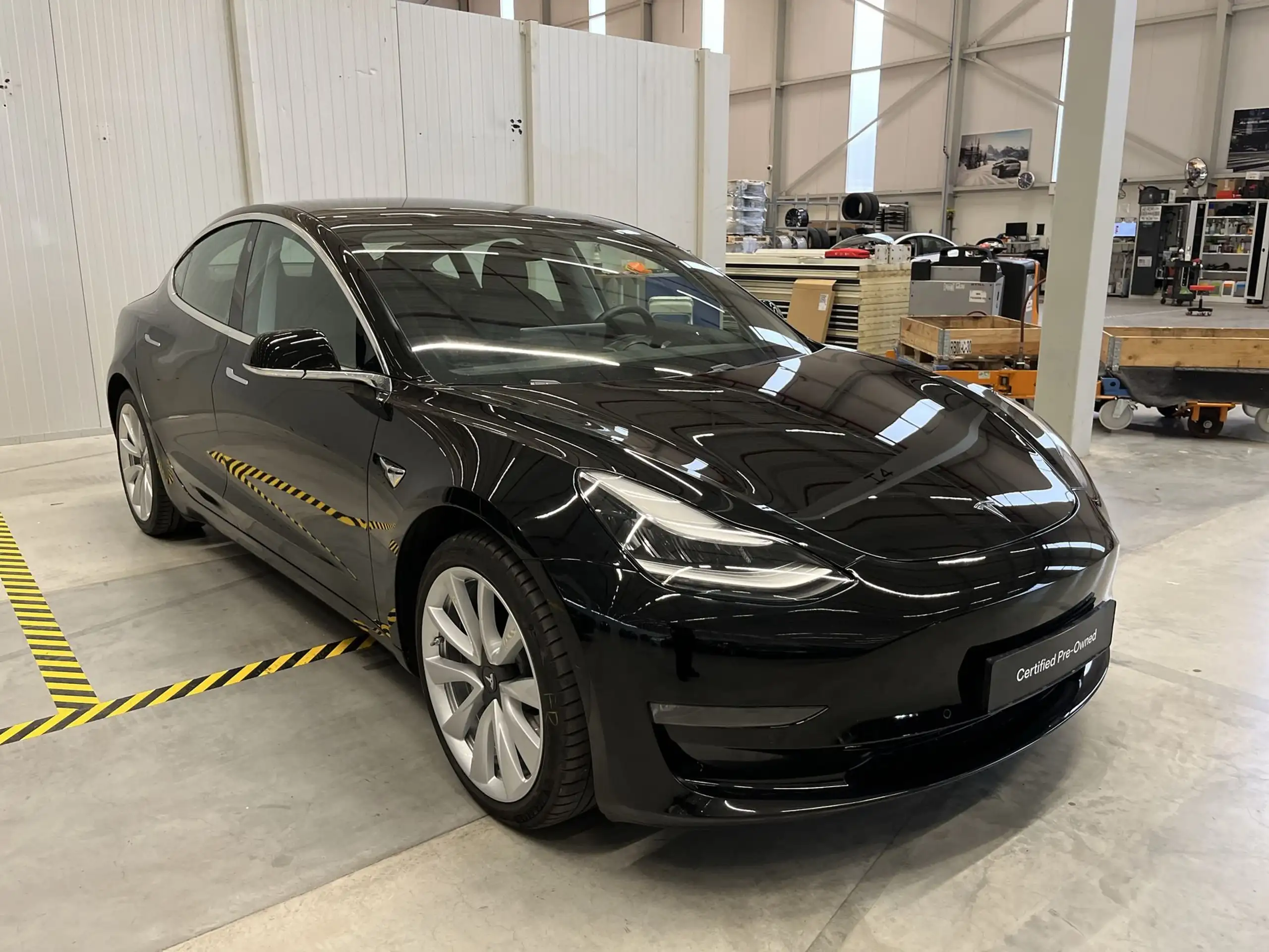 Tesla - Model 3