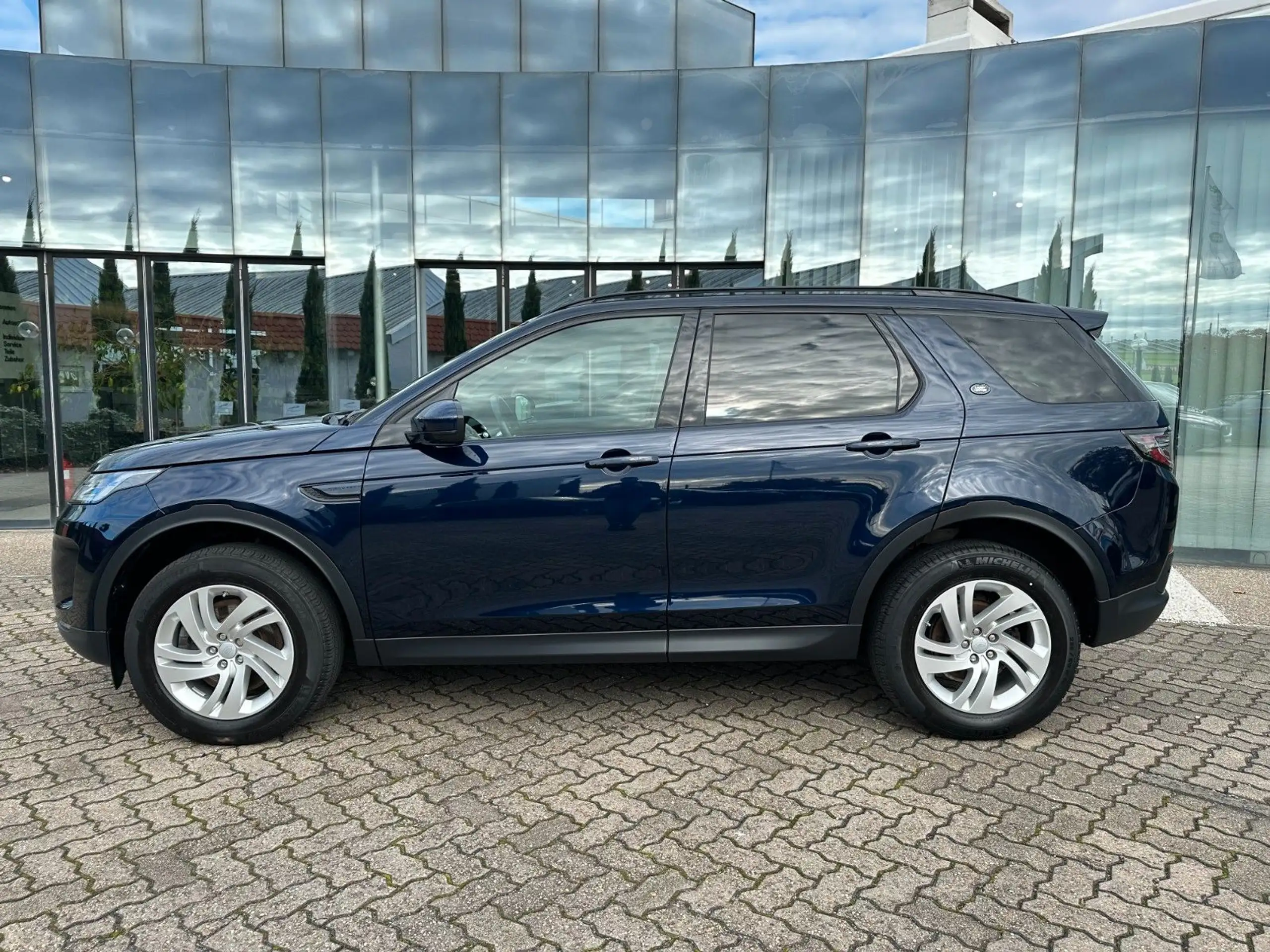 Land Rover - Discovery Sport