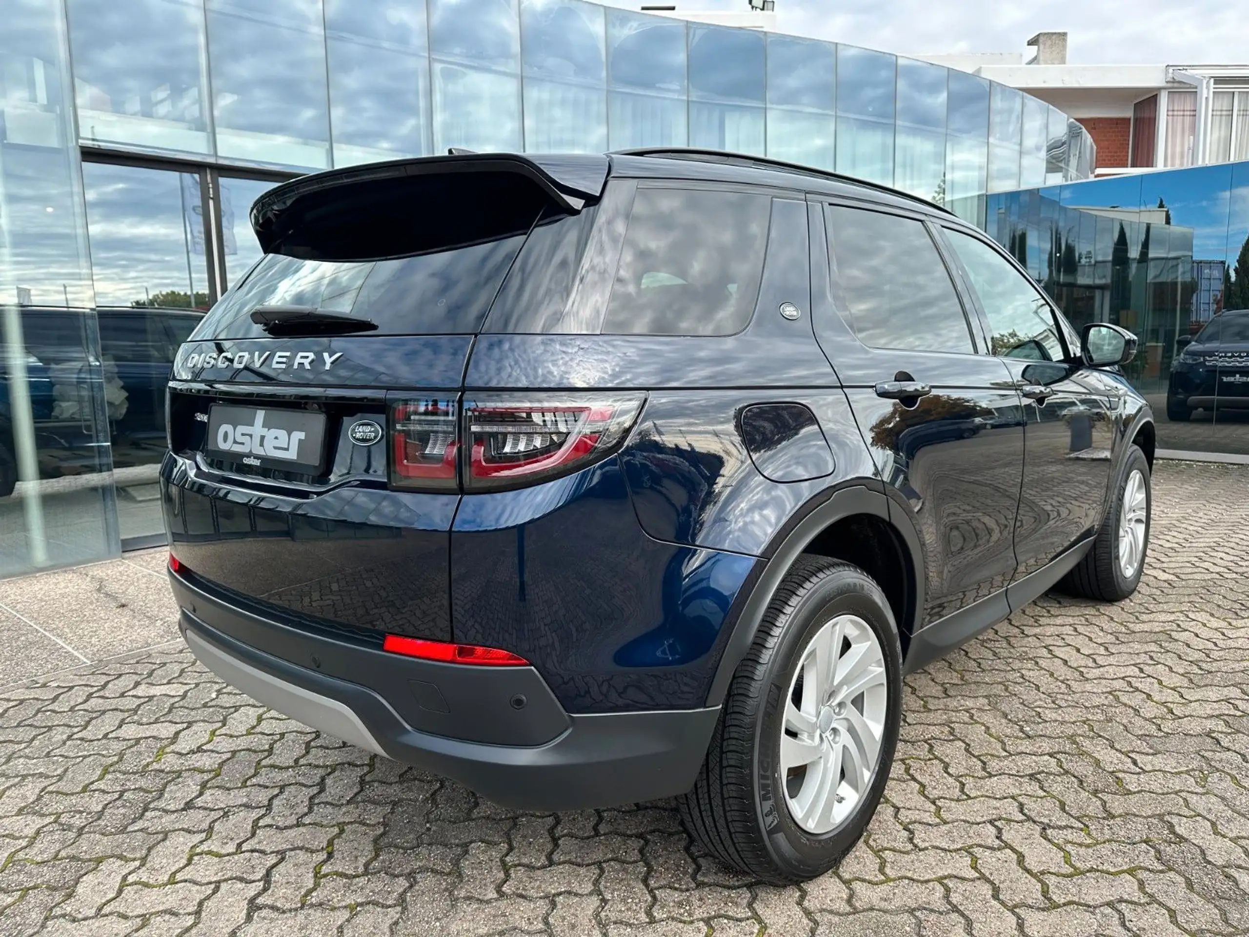 Land Rover - Discovery Sport