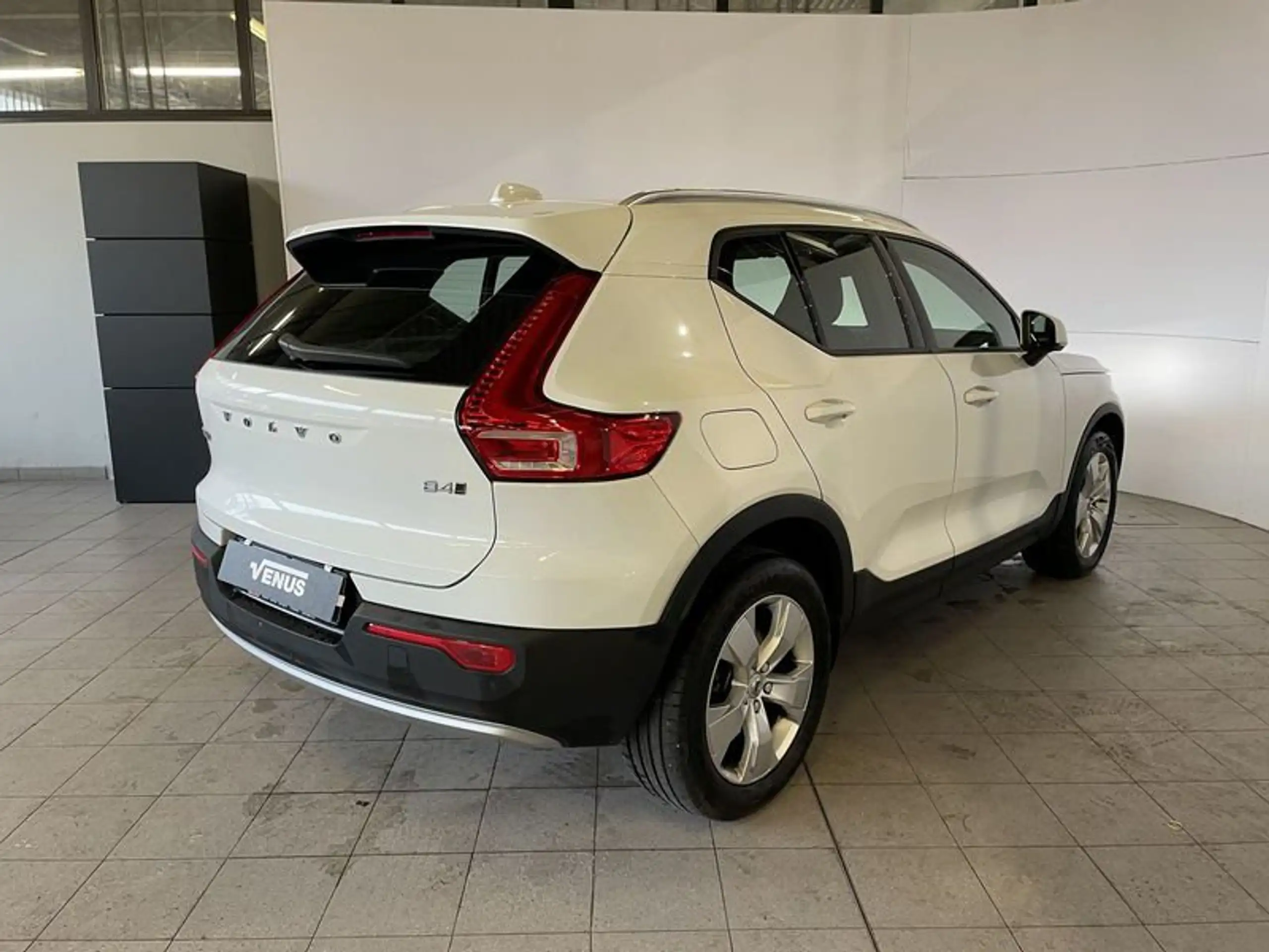 Volvo - XC40