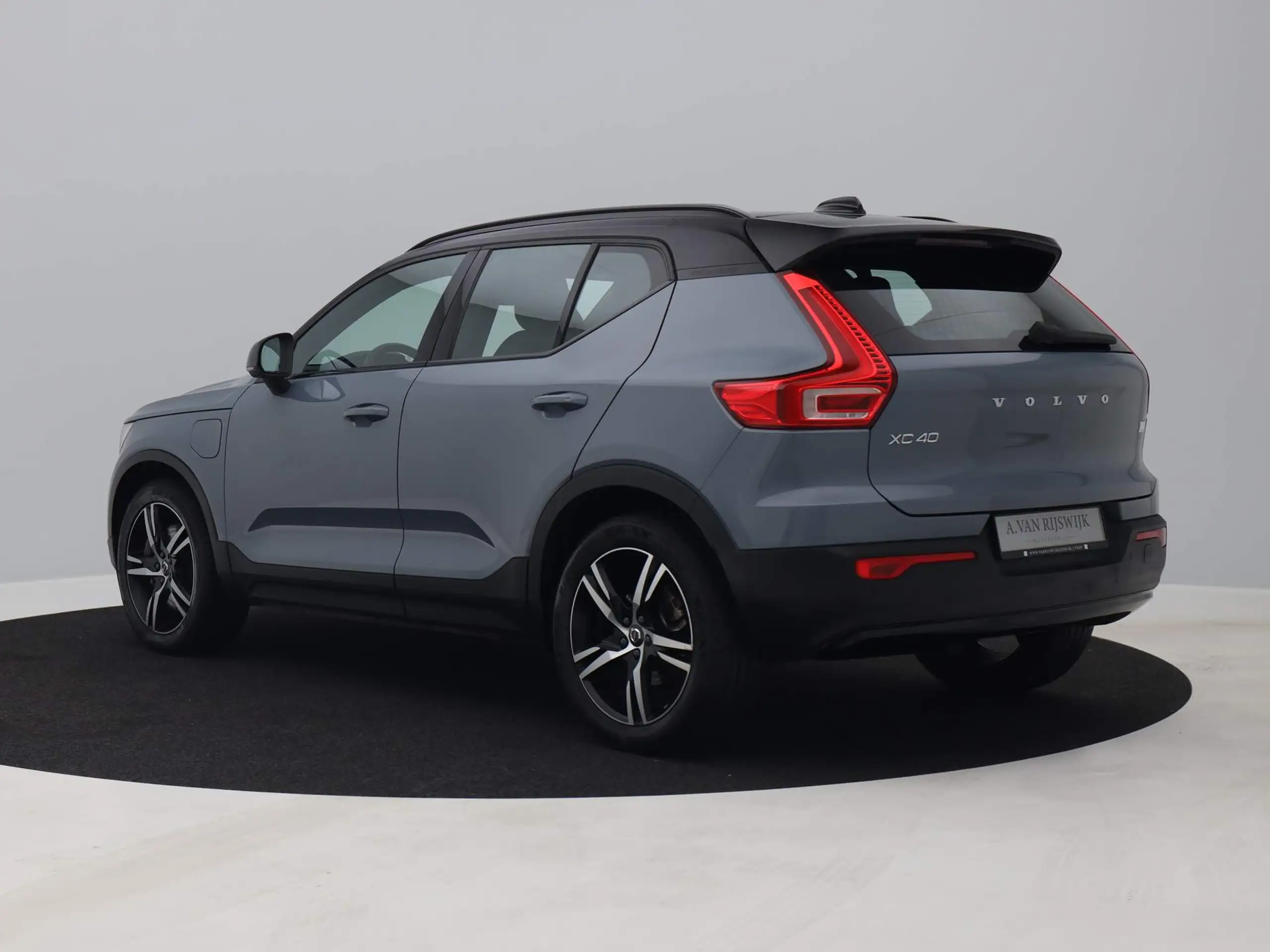 Volvo - XC40