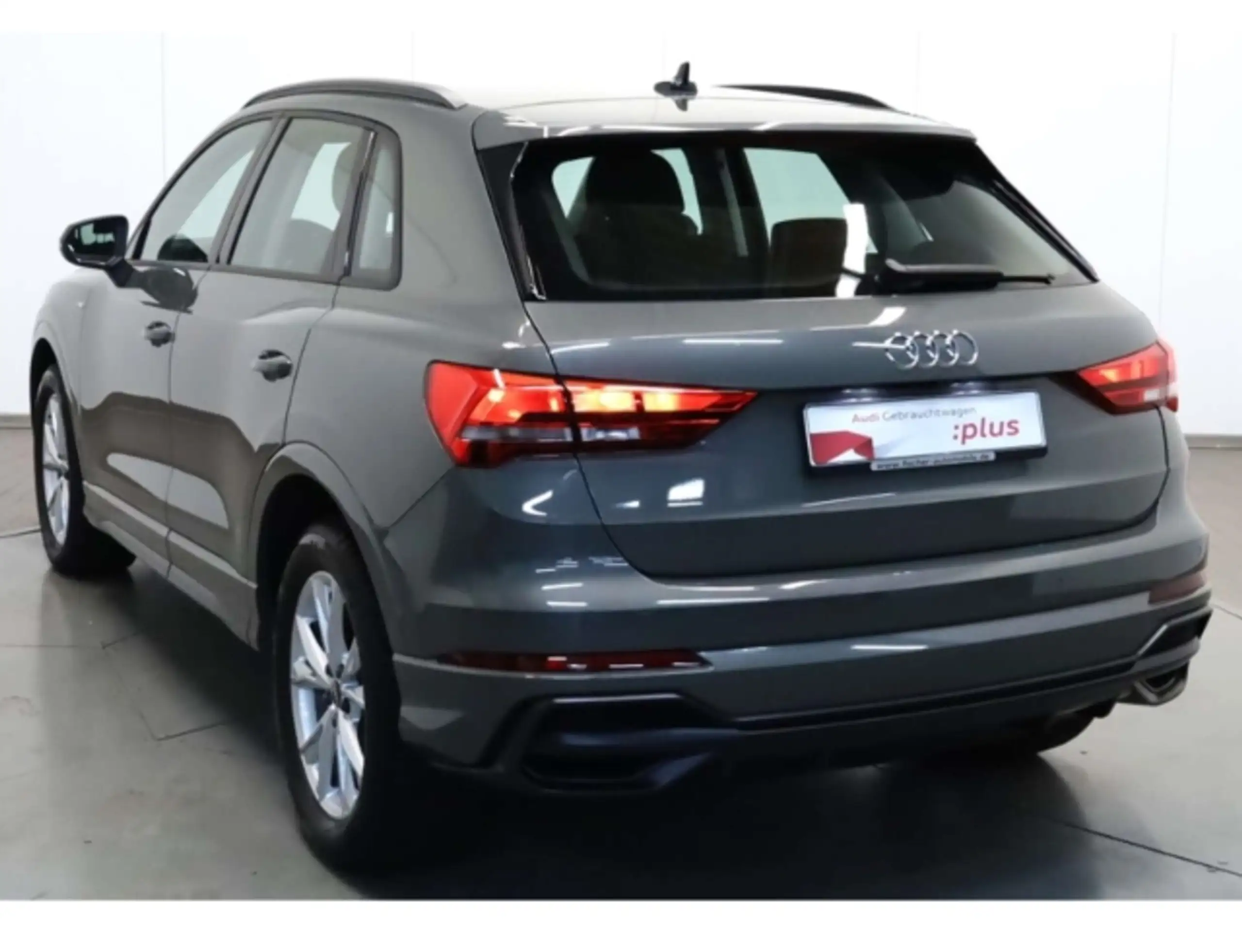 Audi - Q3