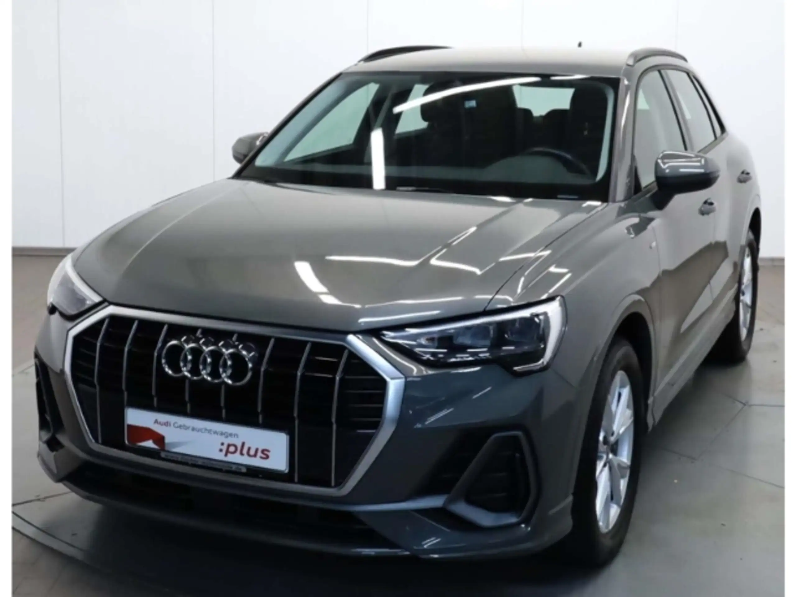 Audi - Q3