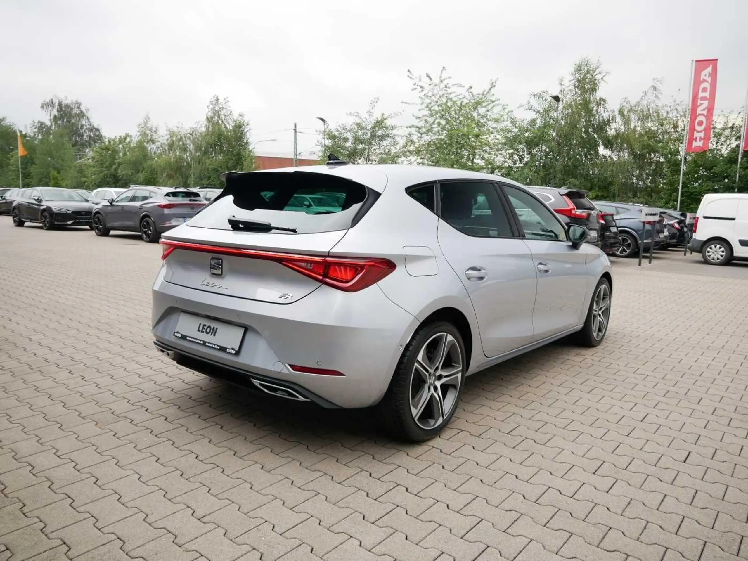 SEAT - Leon