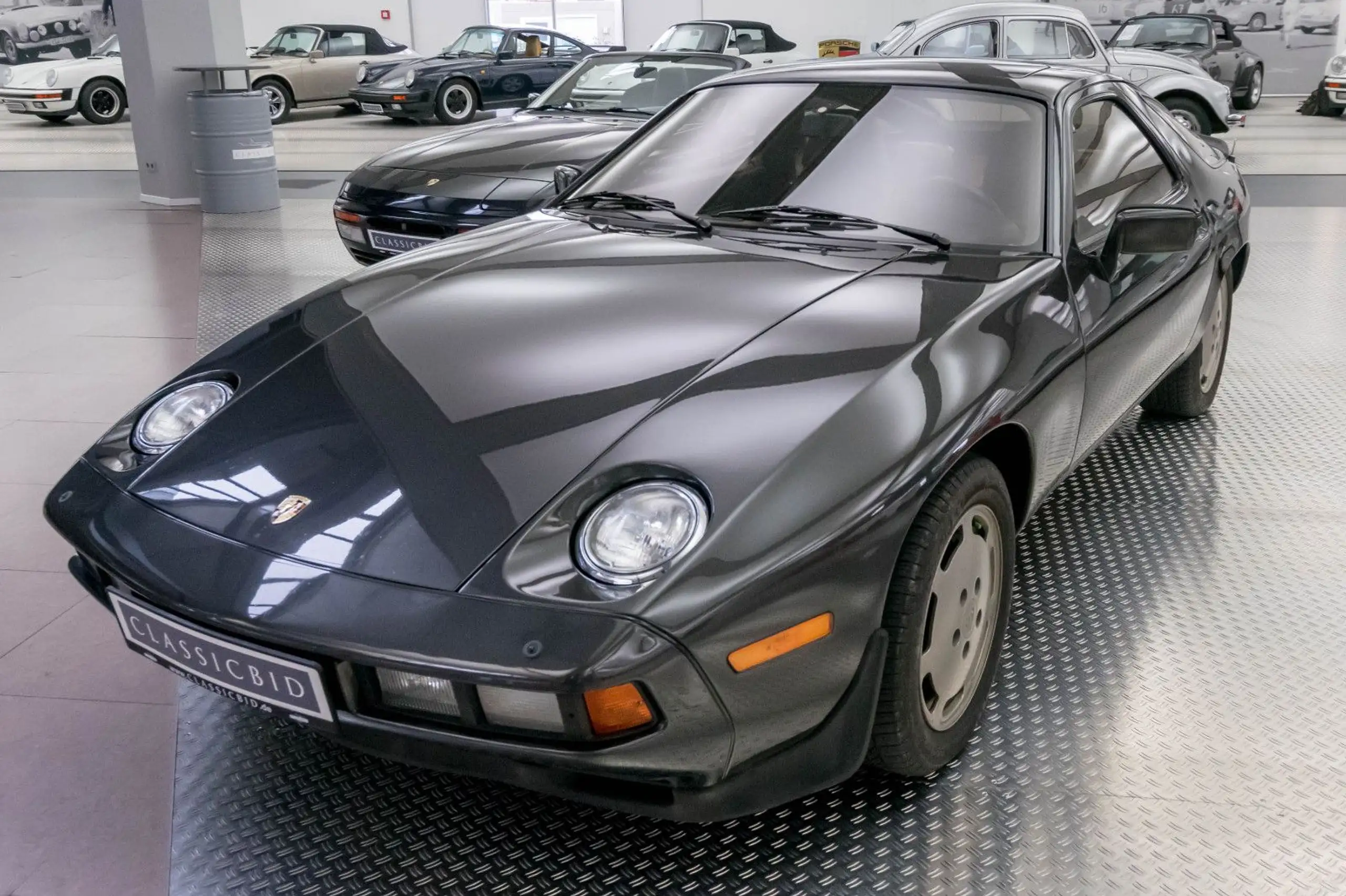 Porsche 928 1982