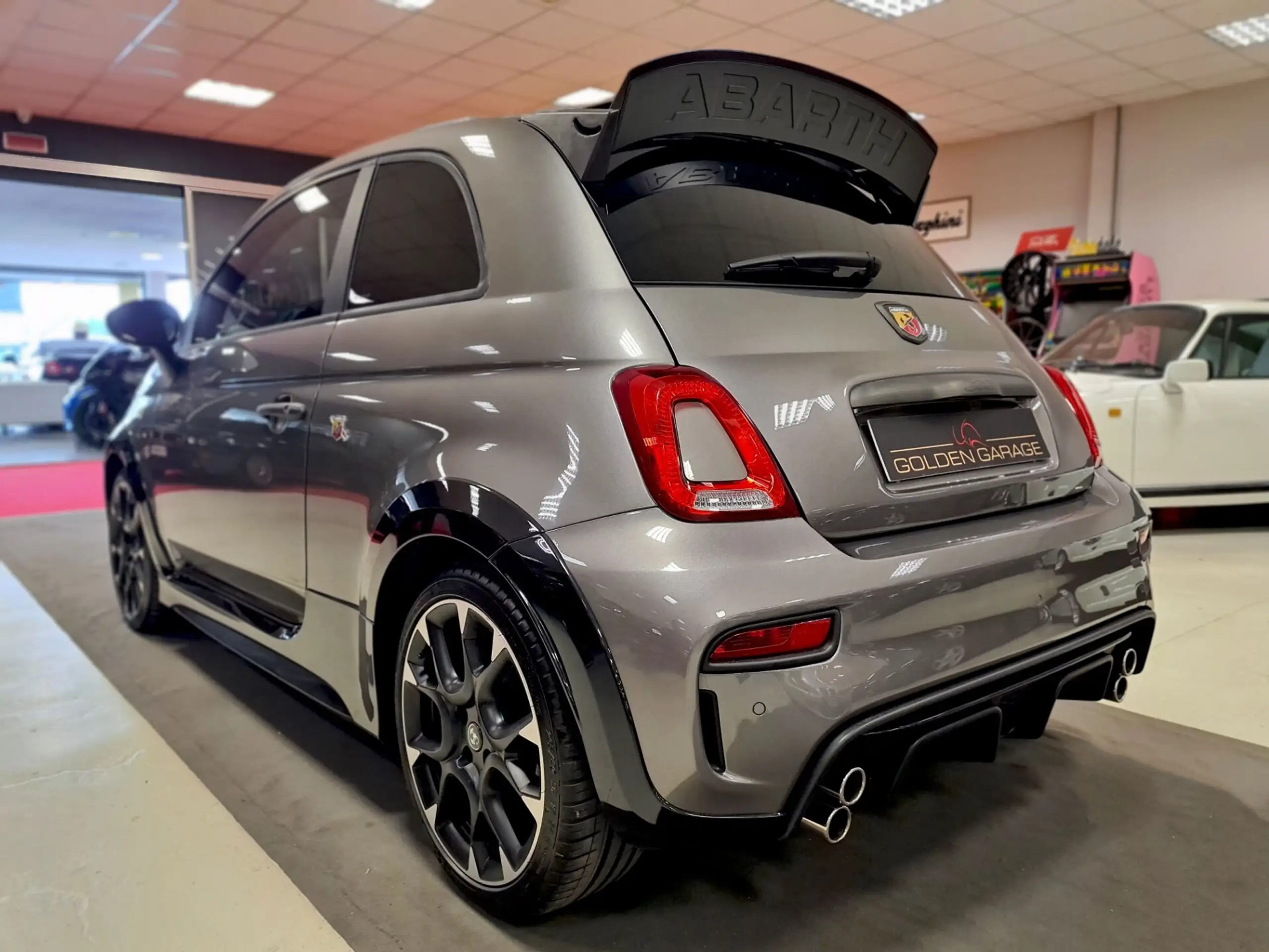 Abarth - 695