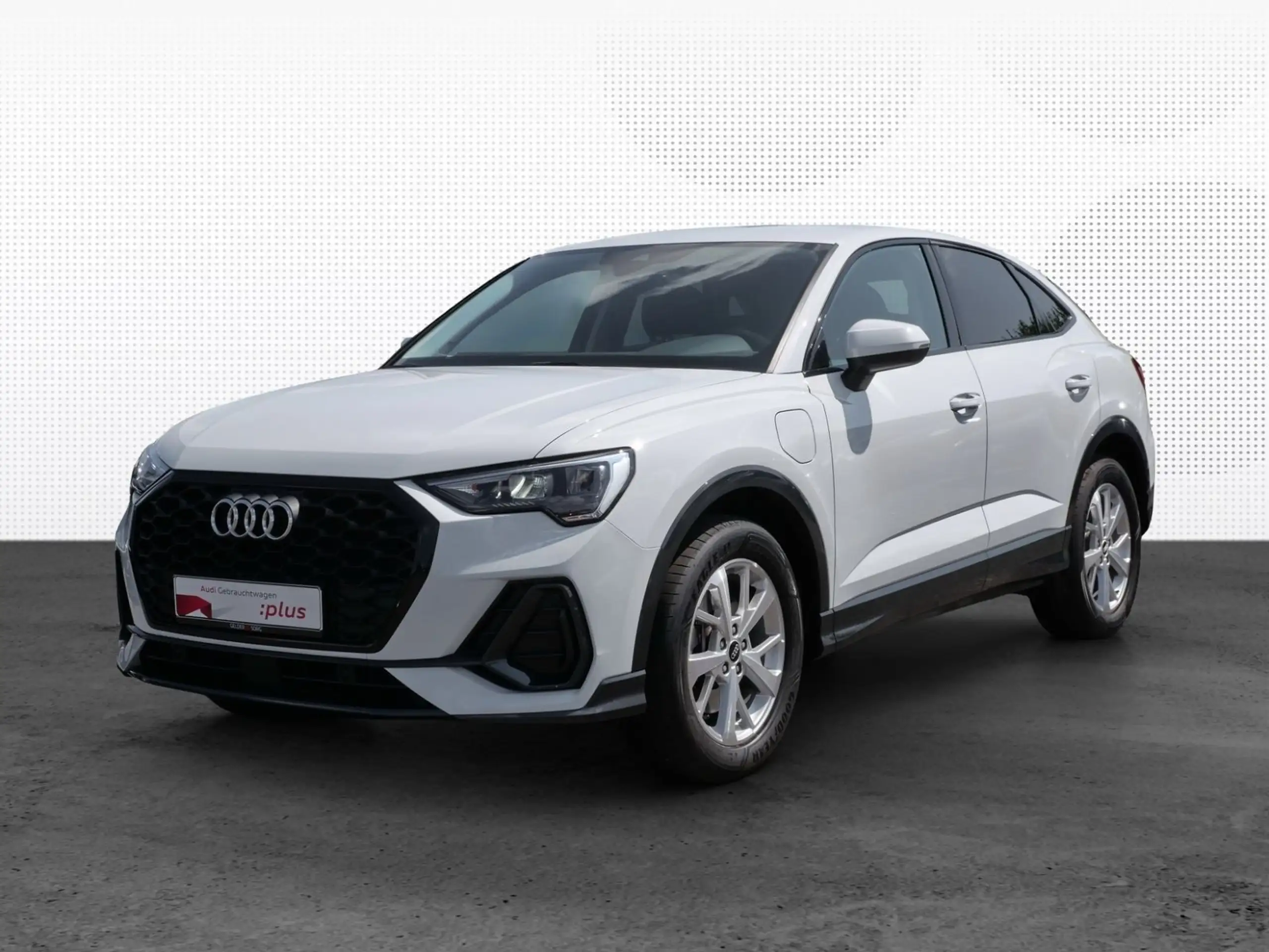 Audi - Q3