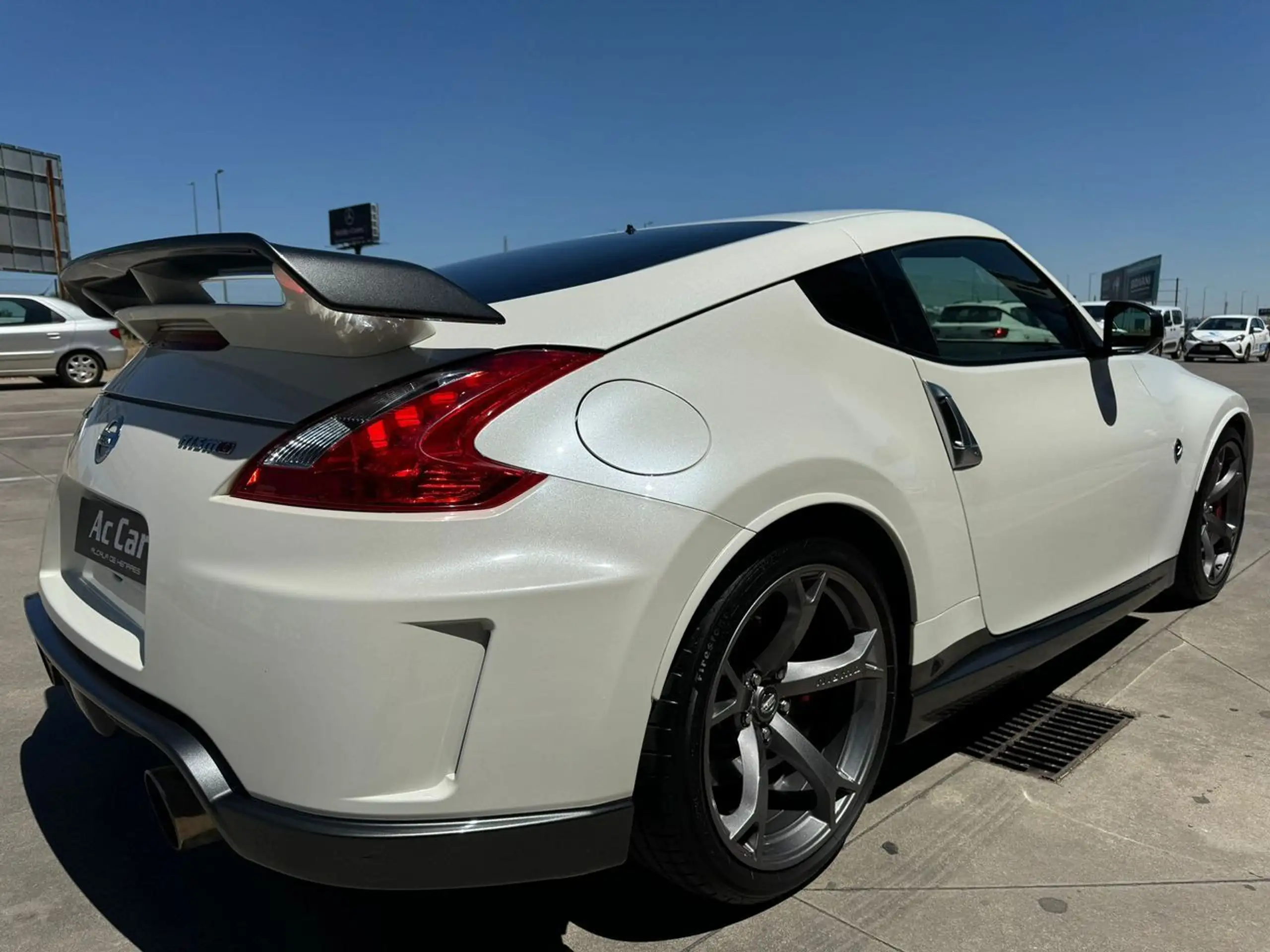 Nissan - 370Z