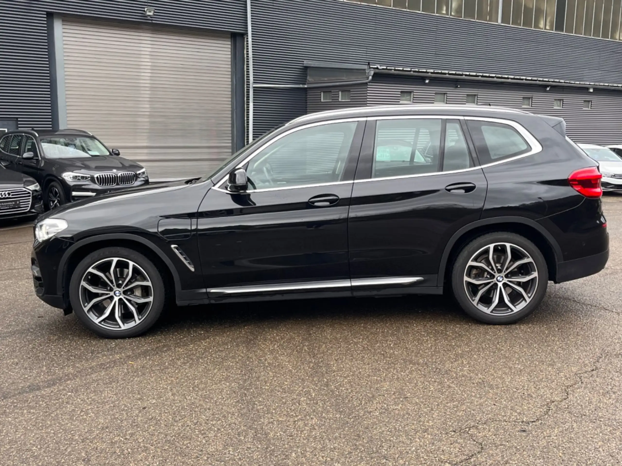 BMW - X3