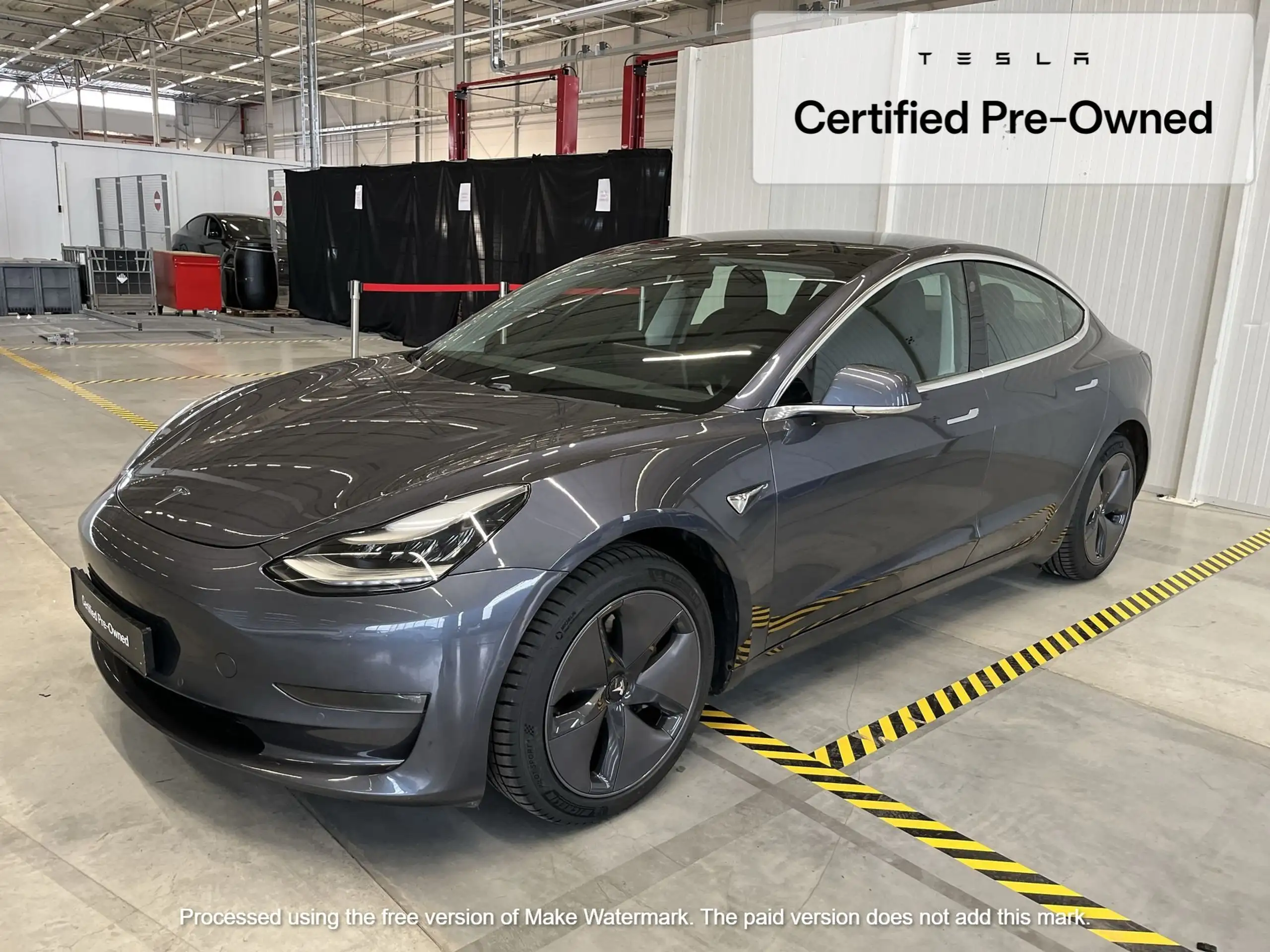 Tesla - Model 3