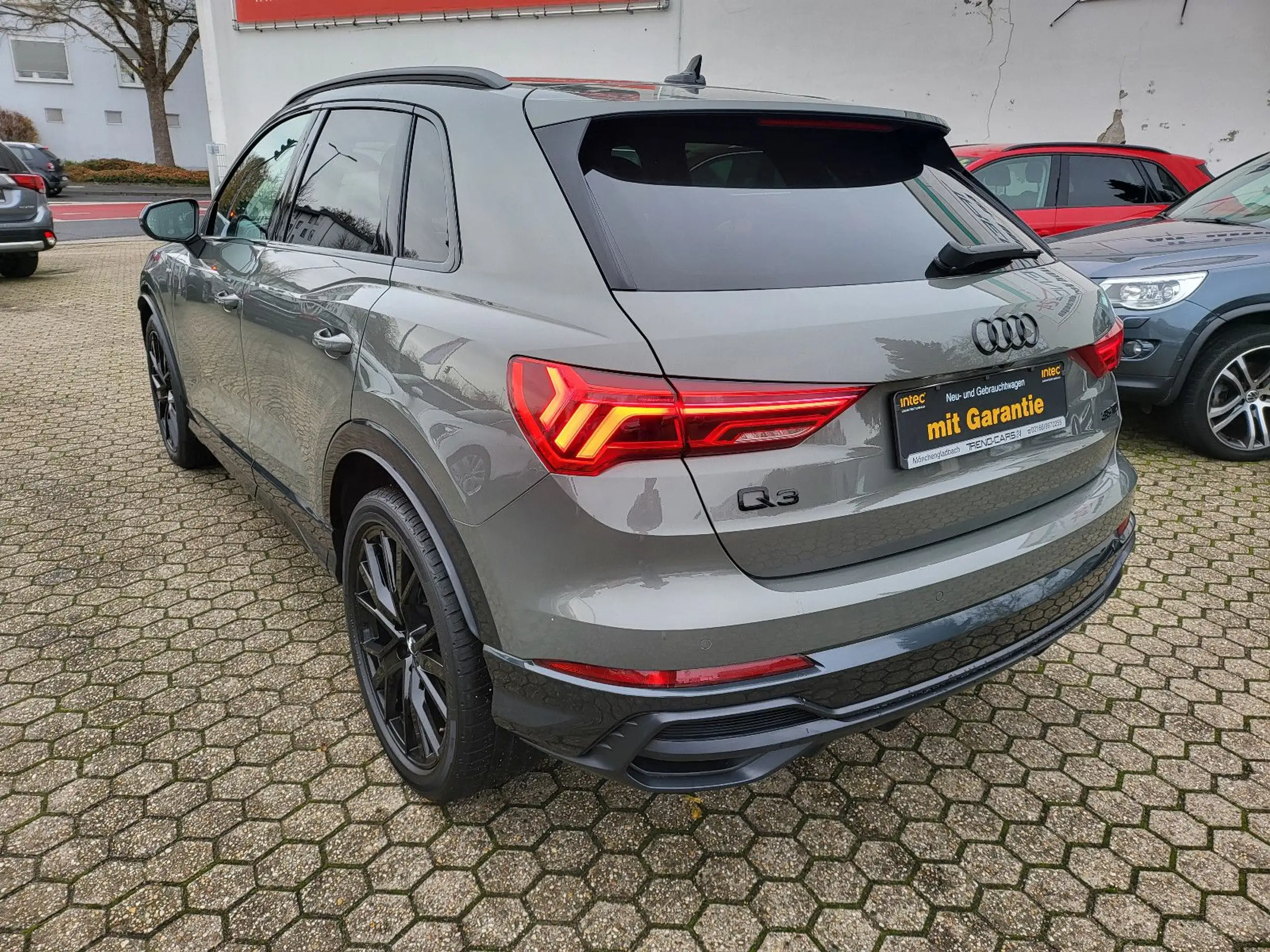 Audi - Q3