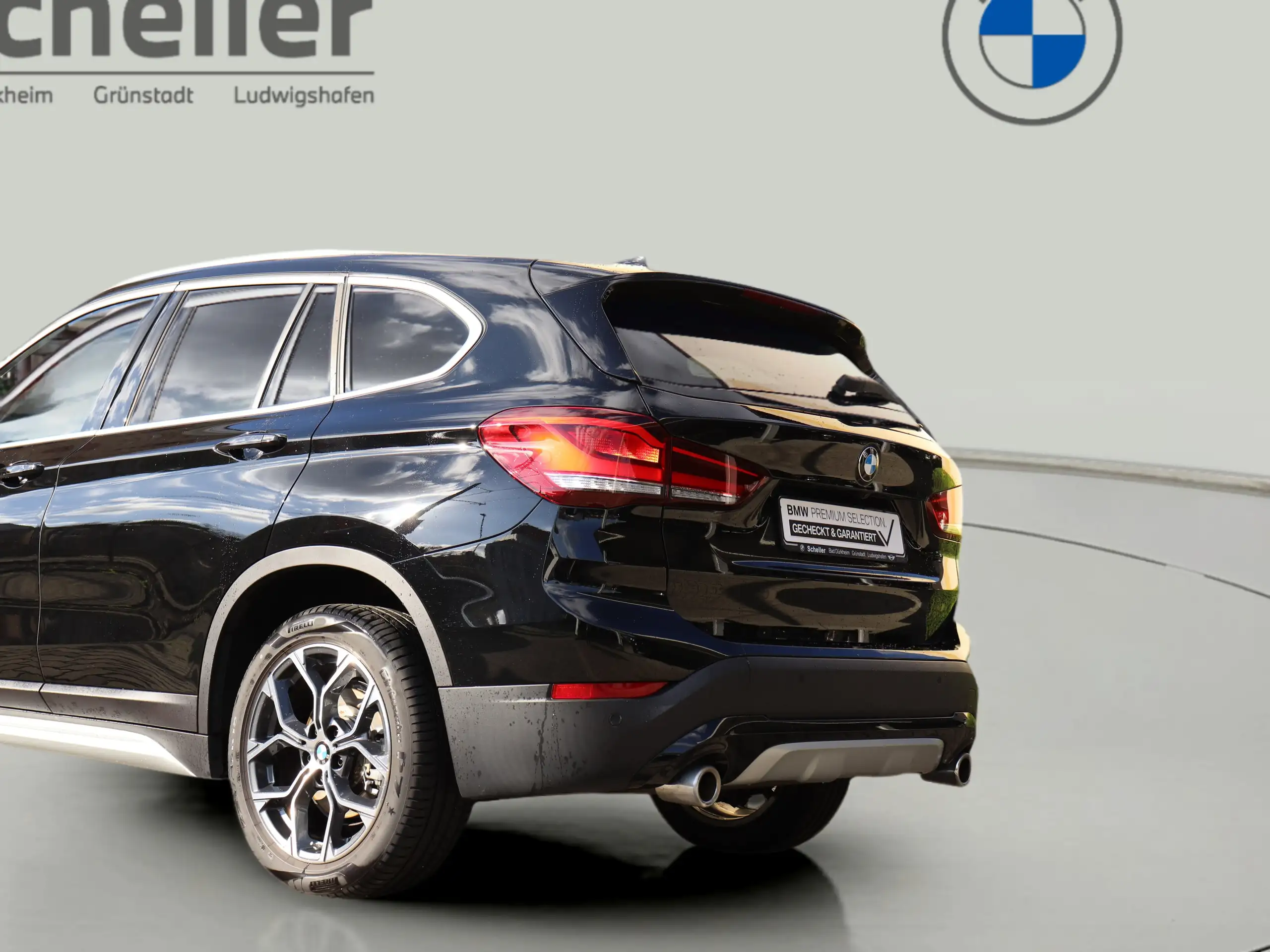 BMW - X1