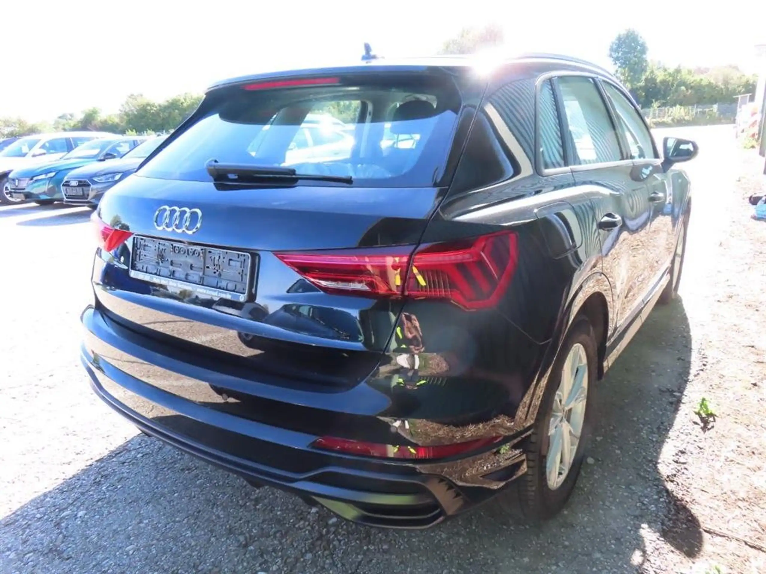 Audi - Q3