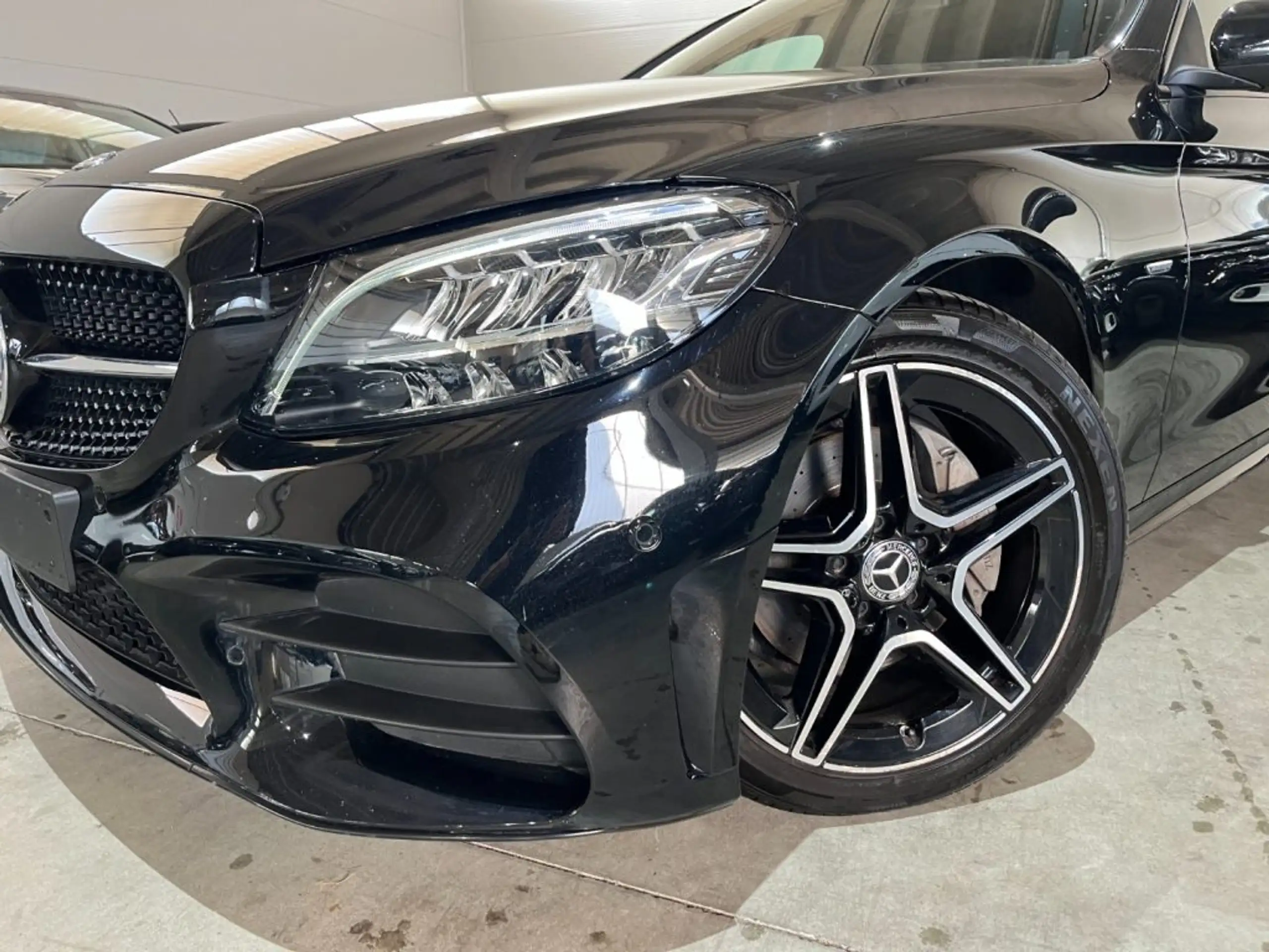 Mercedes-Benz - C 220