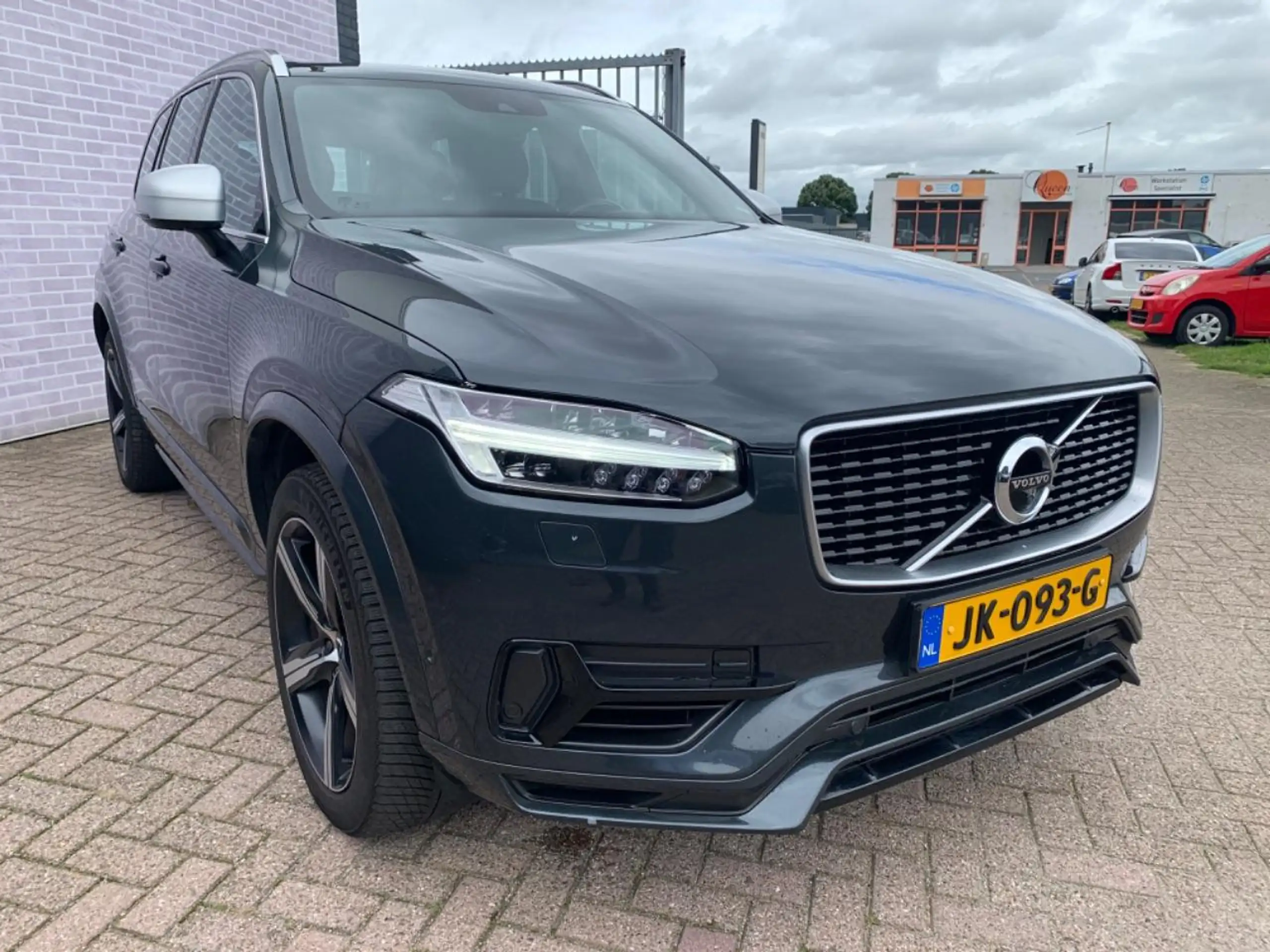 Volvo - XC90