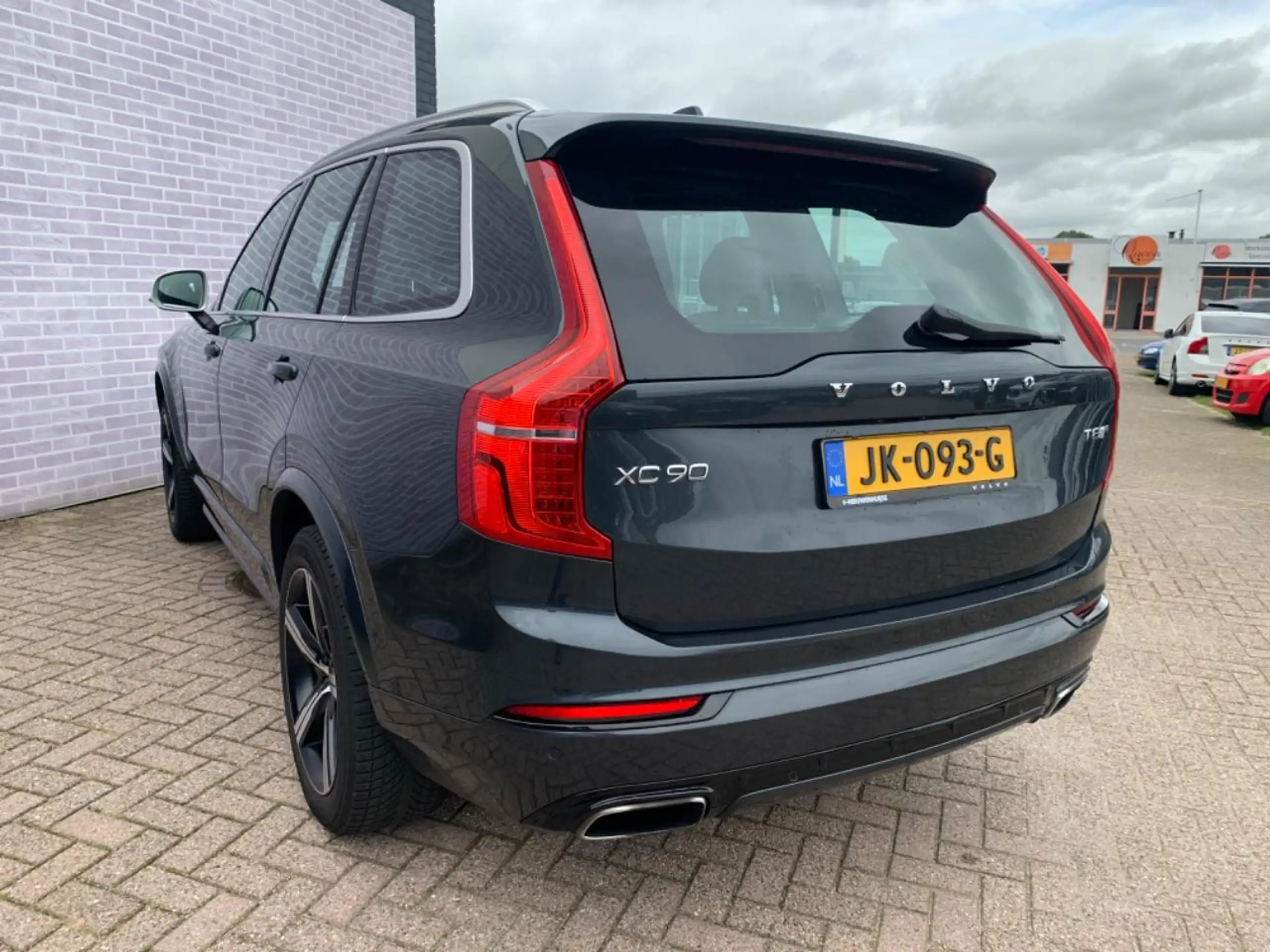 Volvo - XC90