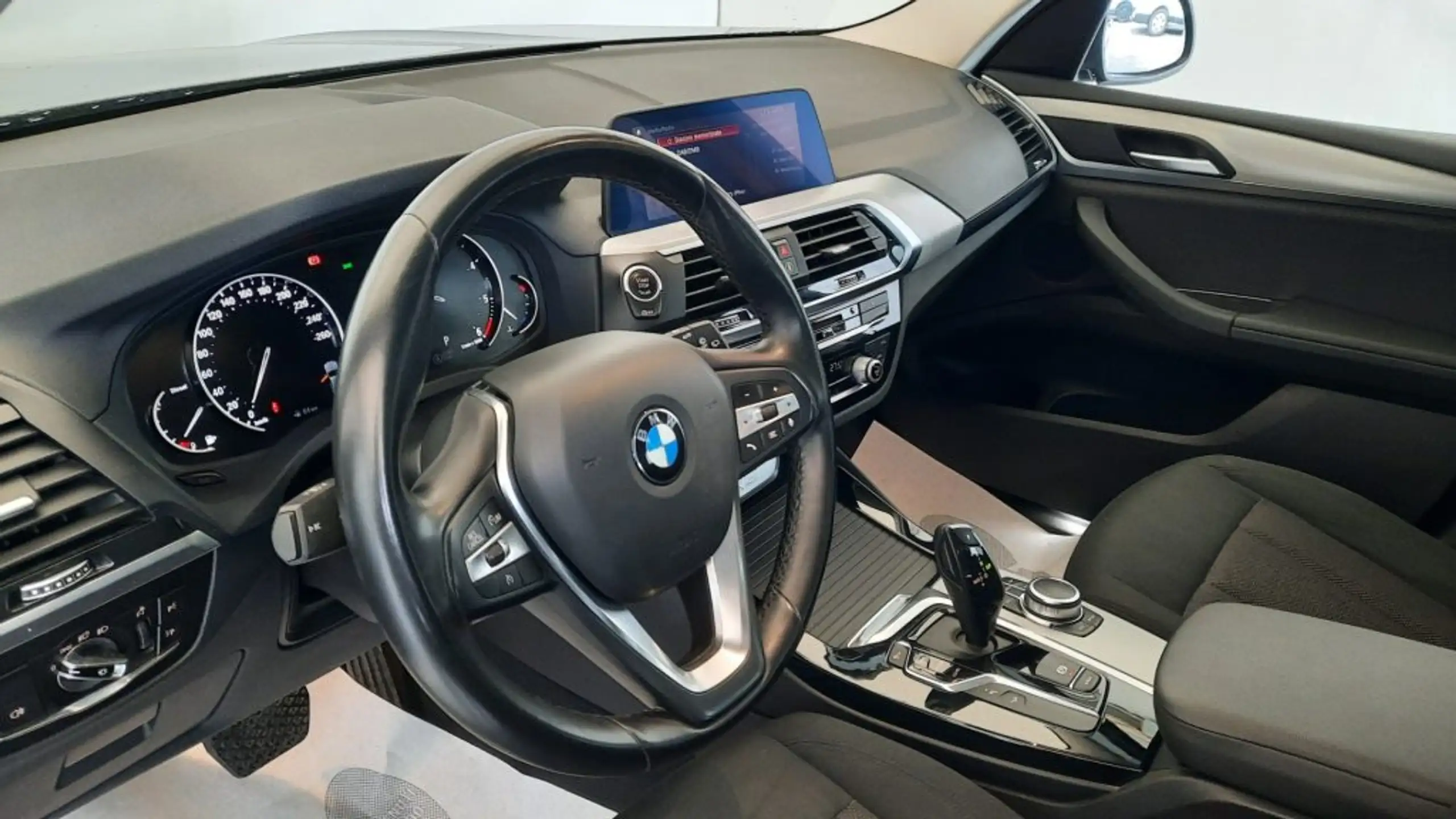 BMW - X3