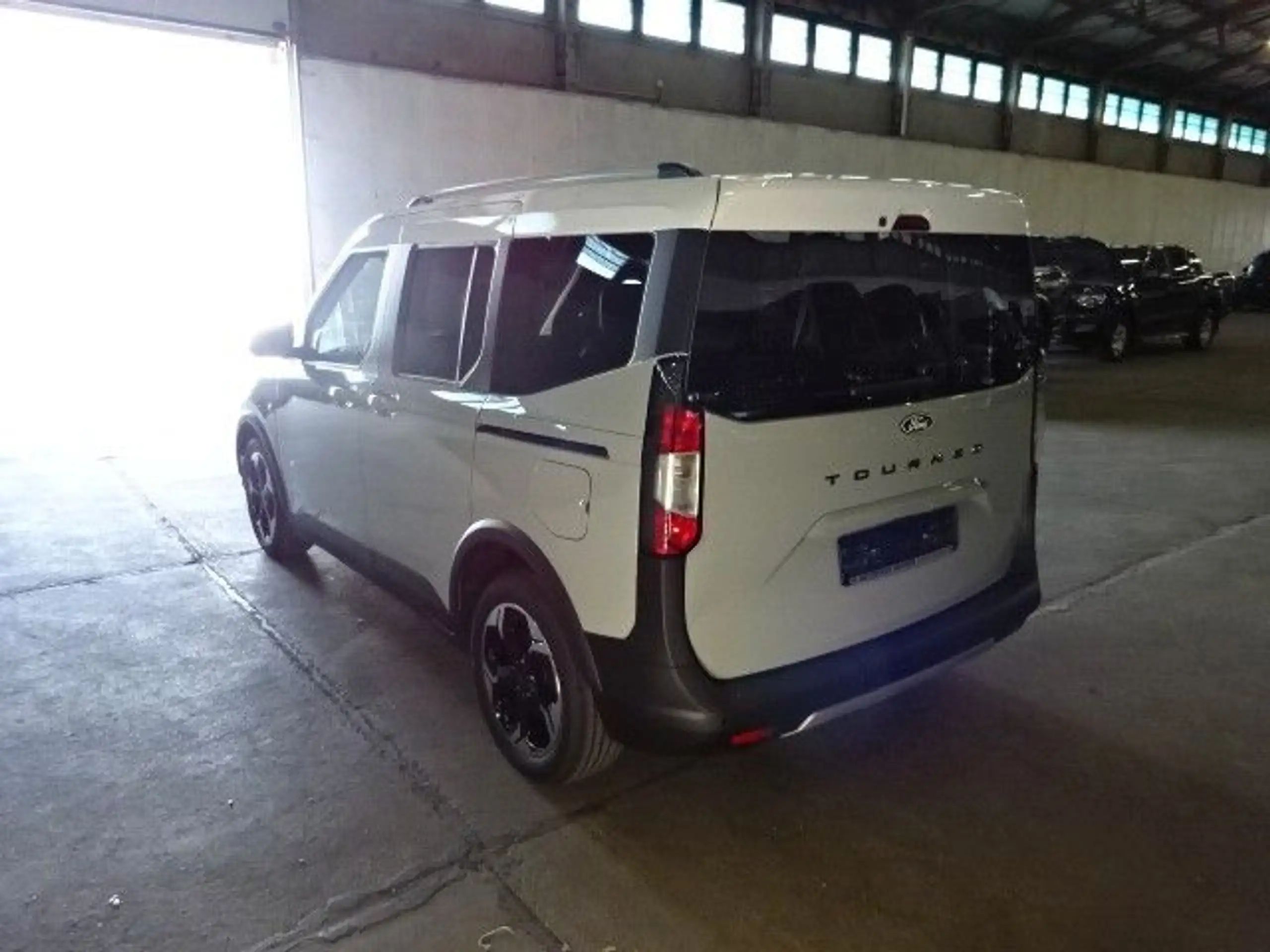 Ford - Tourneo Courier