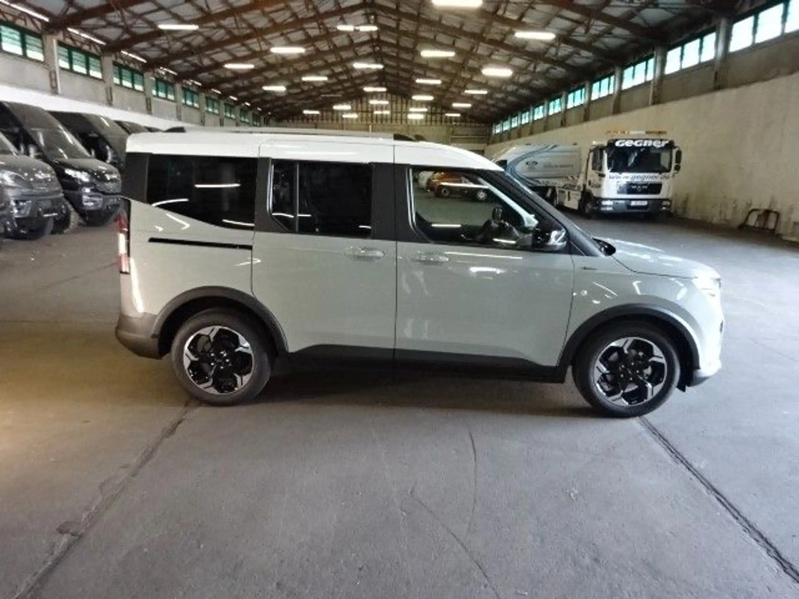 Ford - Tourneo Courier